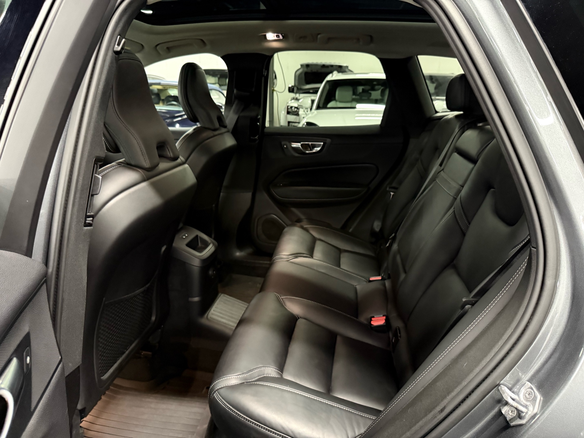 2021 Volvo XC60 Recharge T8 eAWD PHEV Inscription, Toronto, Cash