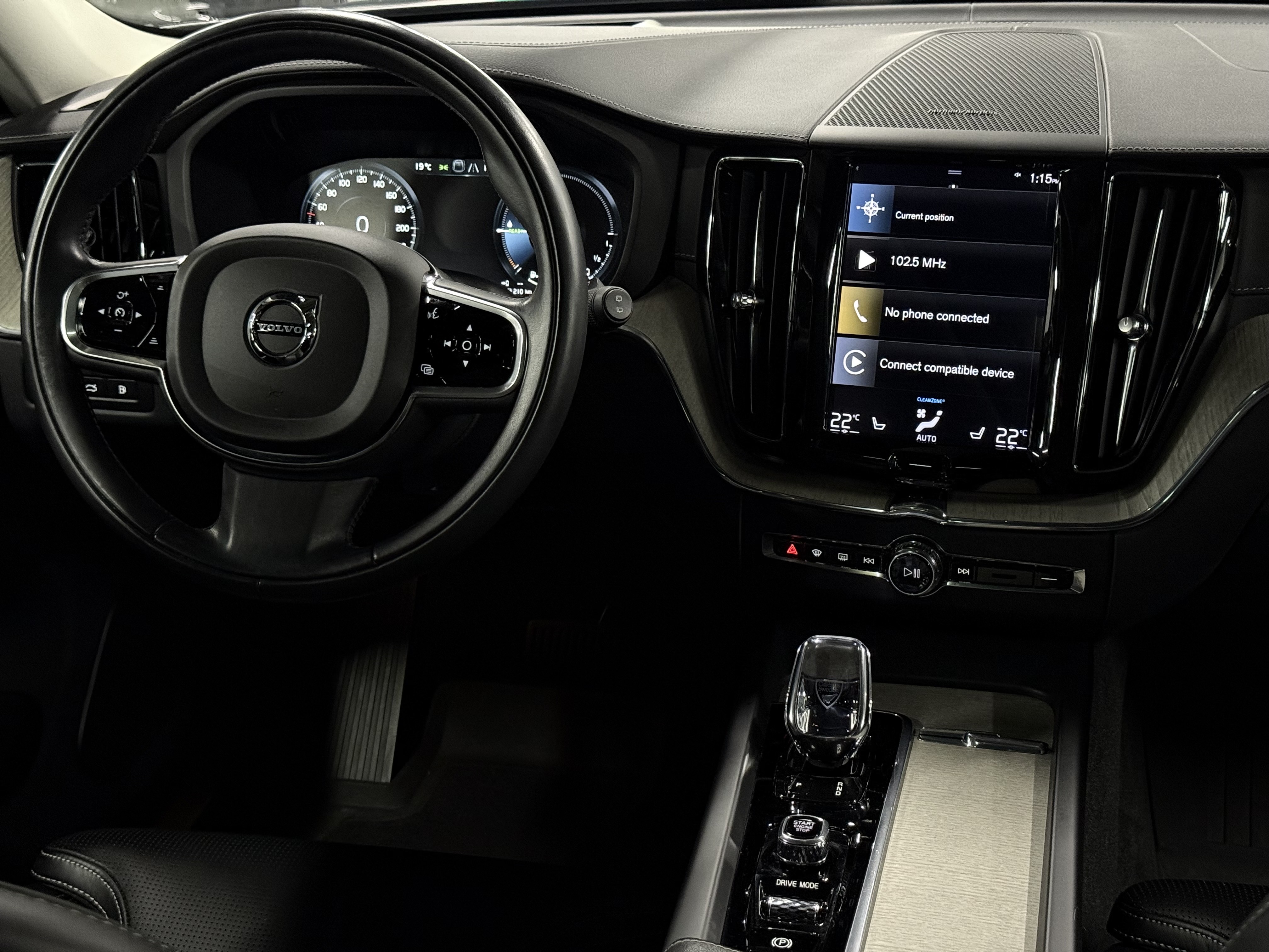 2021 Volvo XC60 Recharge T8 eAWD PHEV Inscription, Toronto, Cash