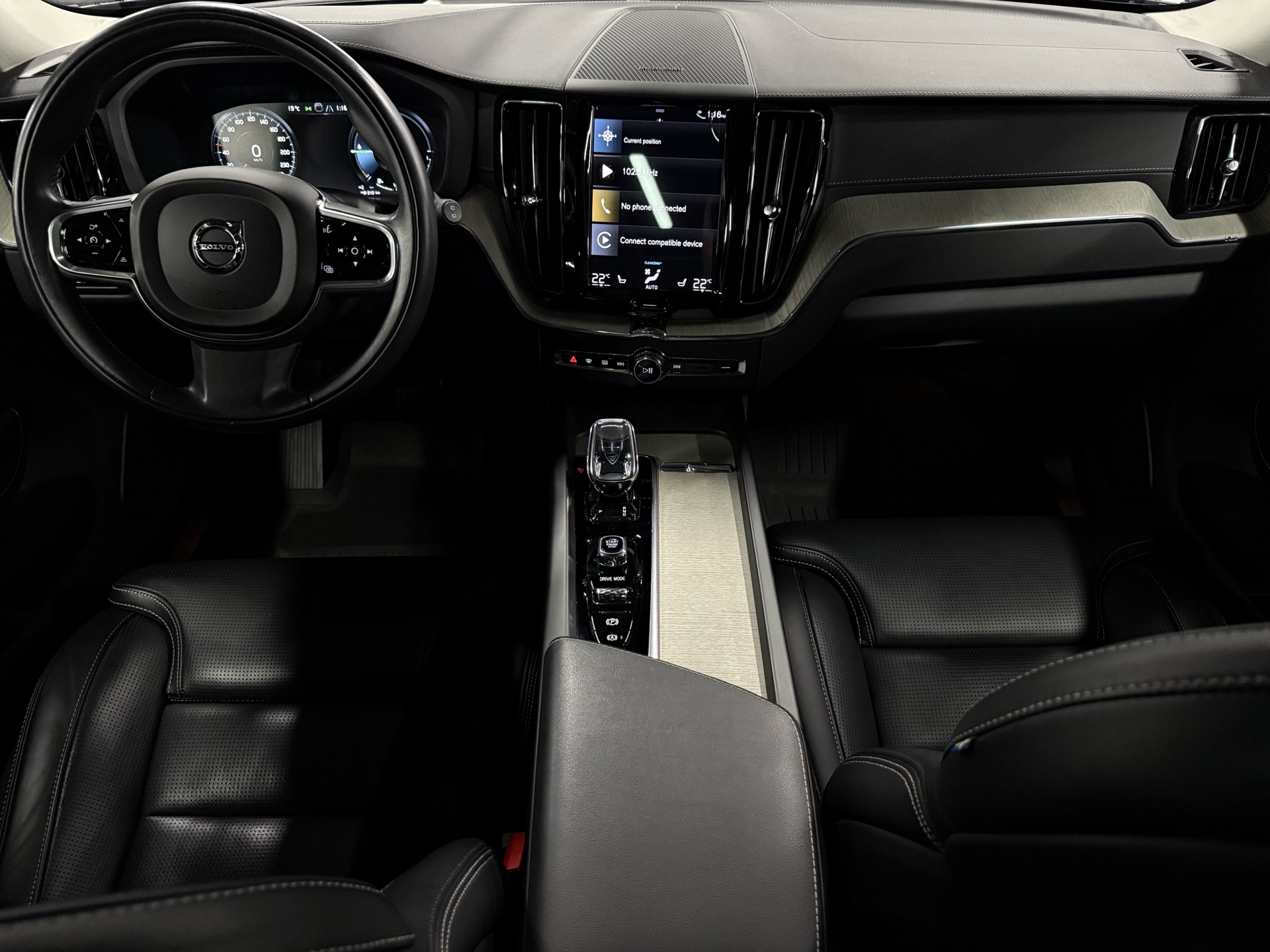 2021 Volvo XC60 Recharge T8 eAWD PHEV Inscription, Toronto, Cash