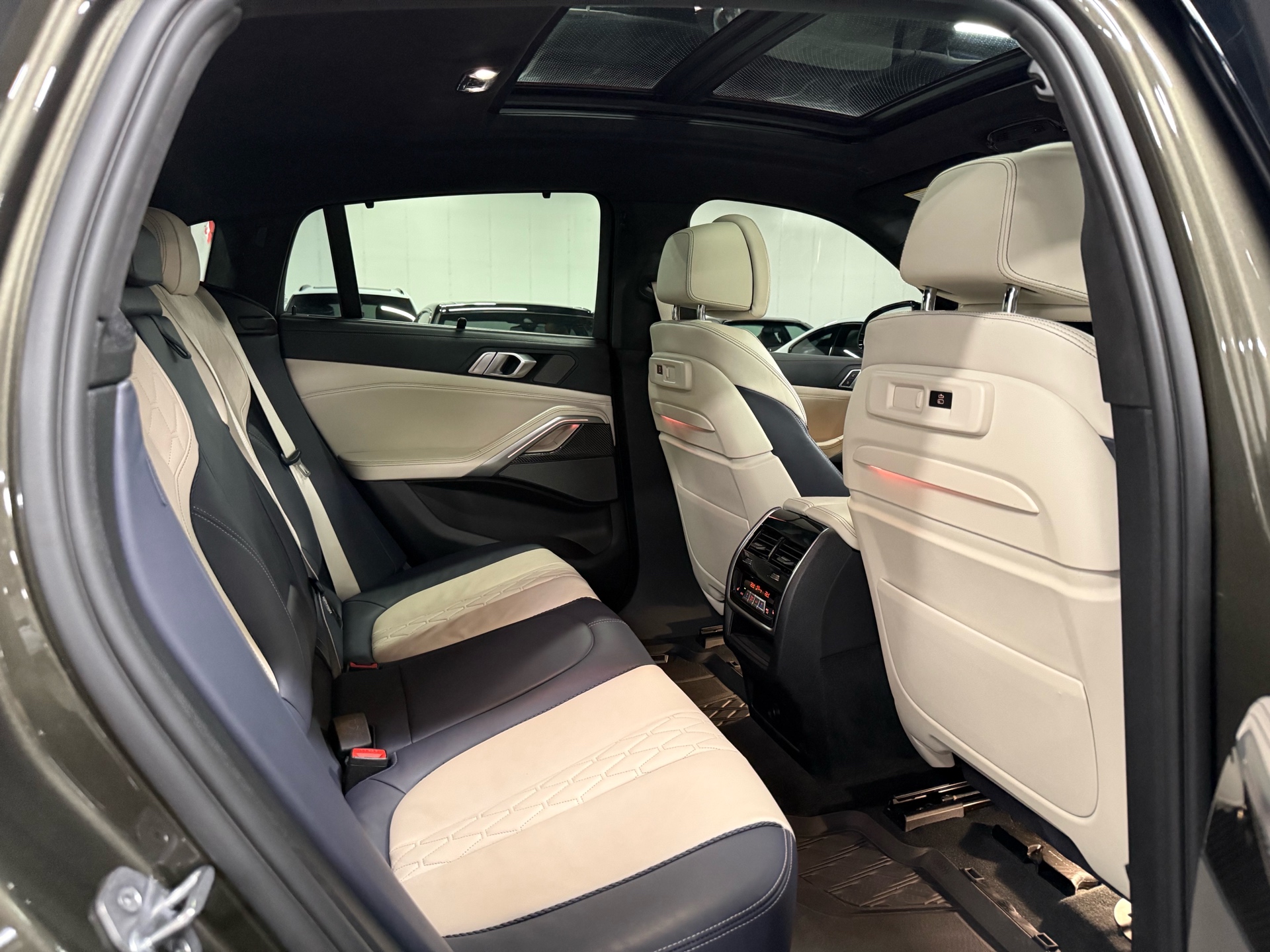 2022 BMW X6 M50i Sports Activity Coupe, 多伦多, 全款车