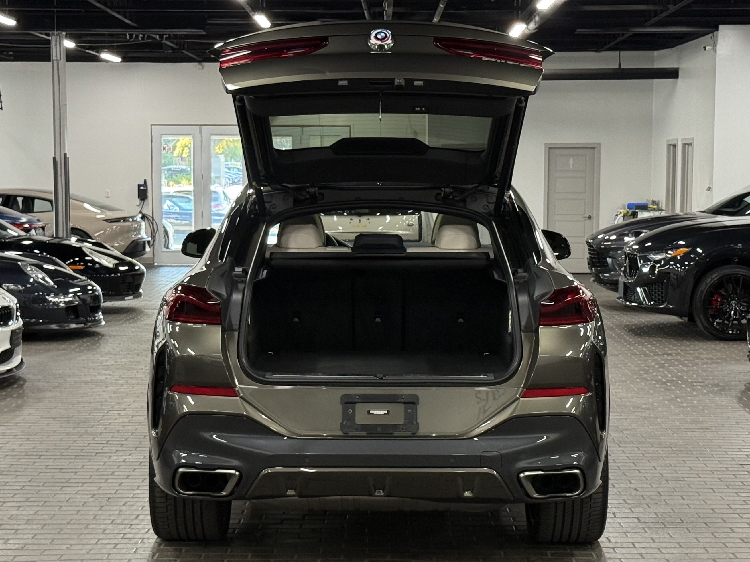 2022 BMW X6 M50i Sports Activity Coupe, 多伦多, 全款车