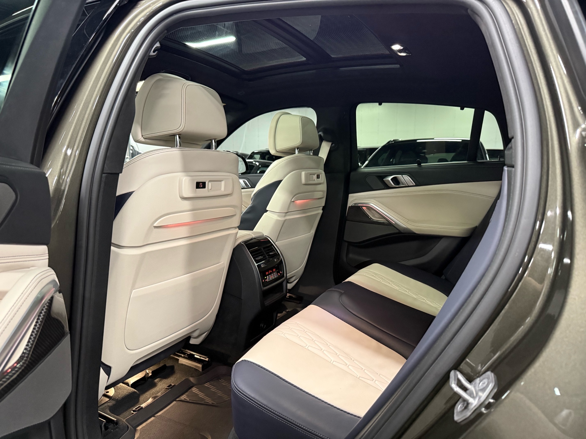 2022 BMW X6 M50i Sports Activity Coupe, 多伦多, 全款车
