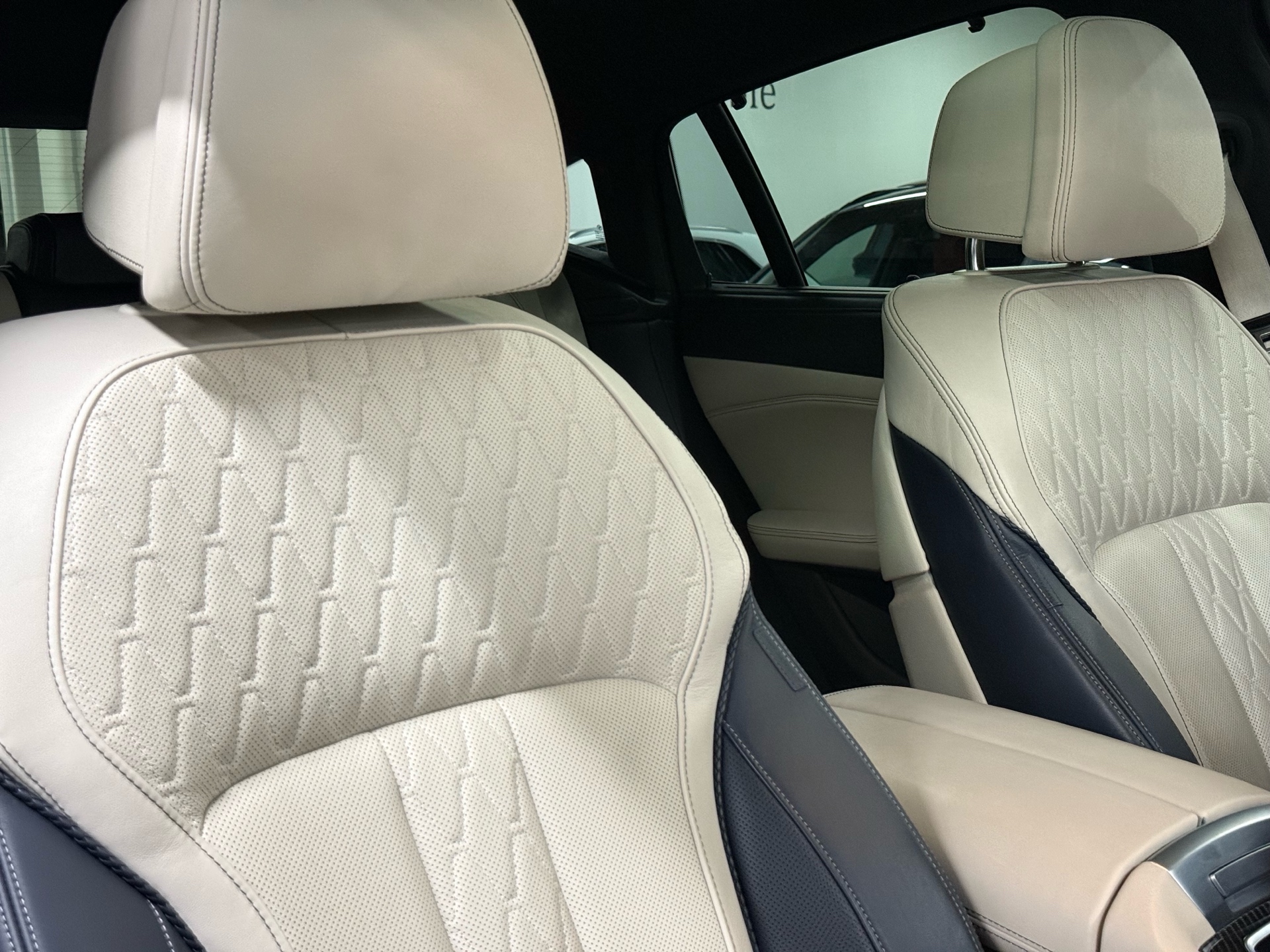 2022 BMW X6 M50i Sports Activity Coupe, 多伦多, 全款车