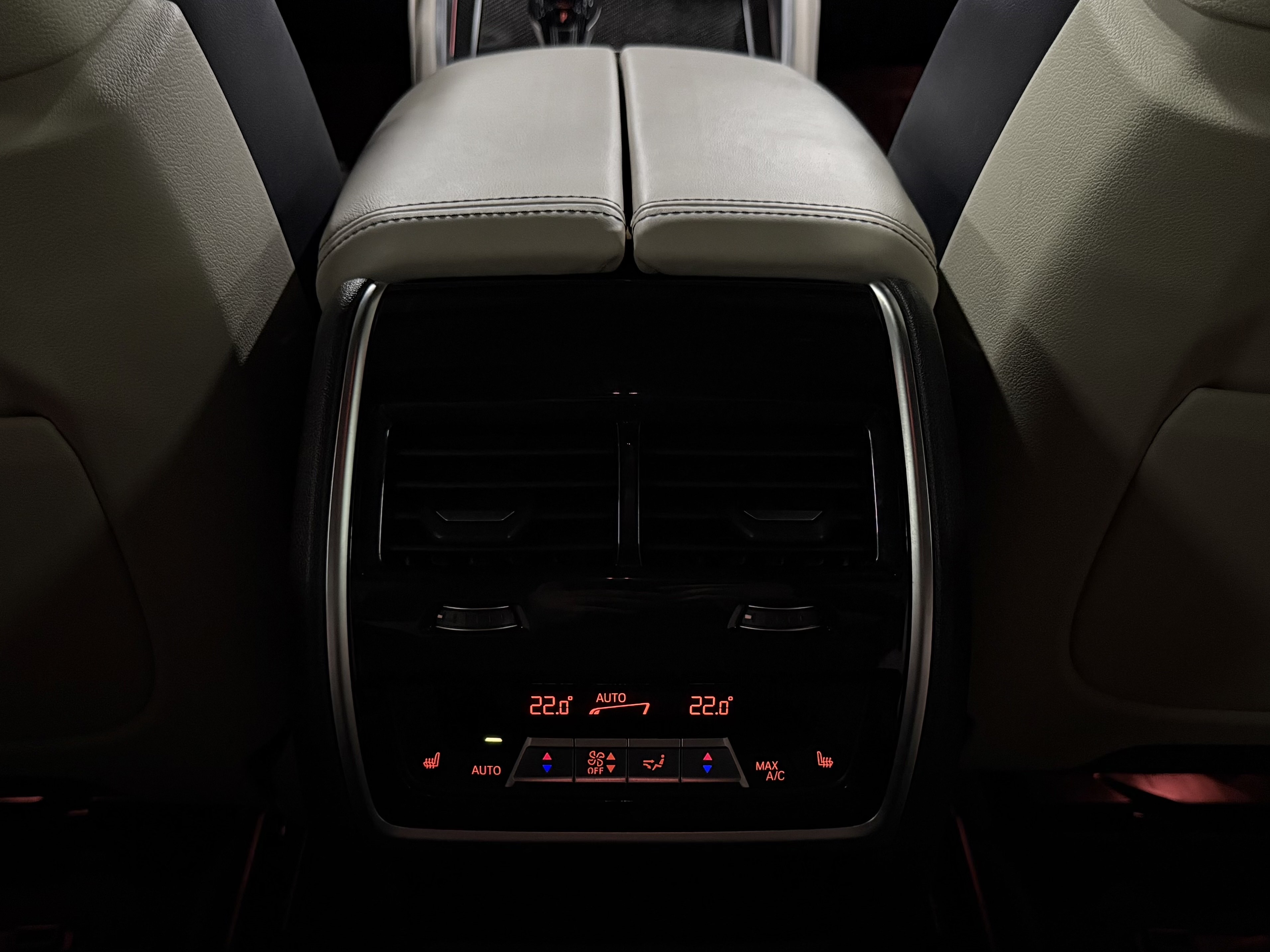 2022 BMW X6 M50i Sports Activity Coupe, 多伦多, 全款车