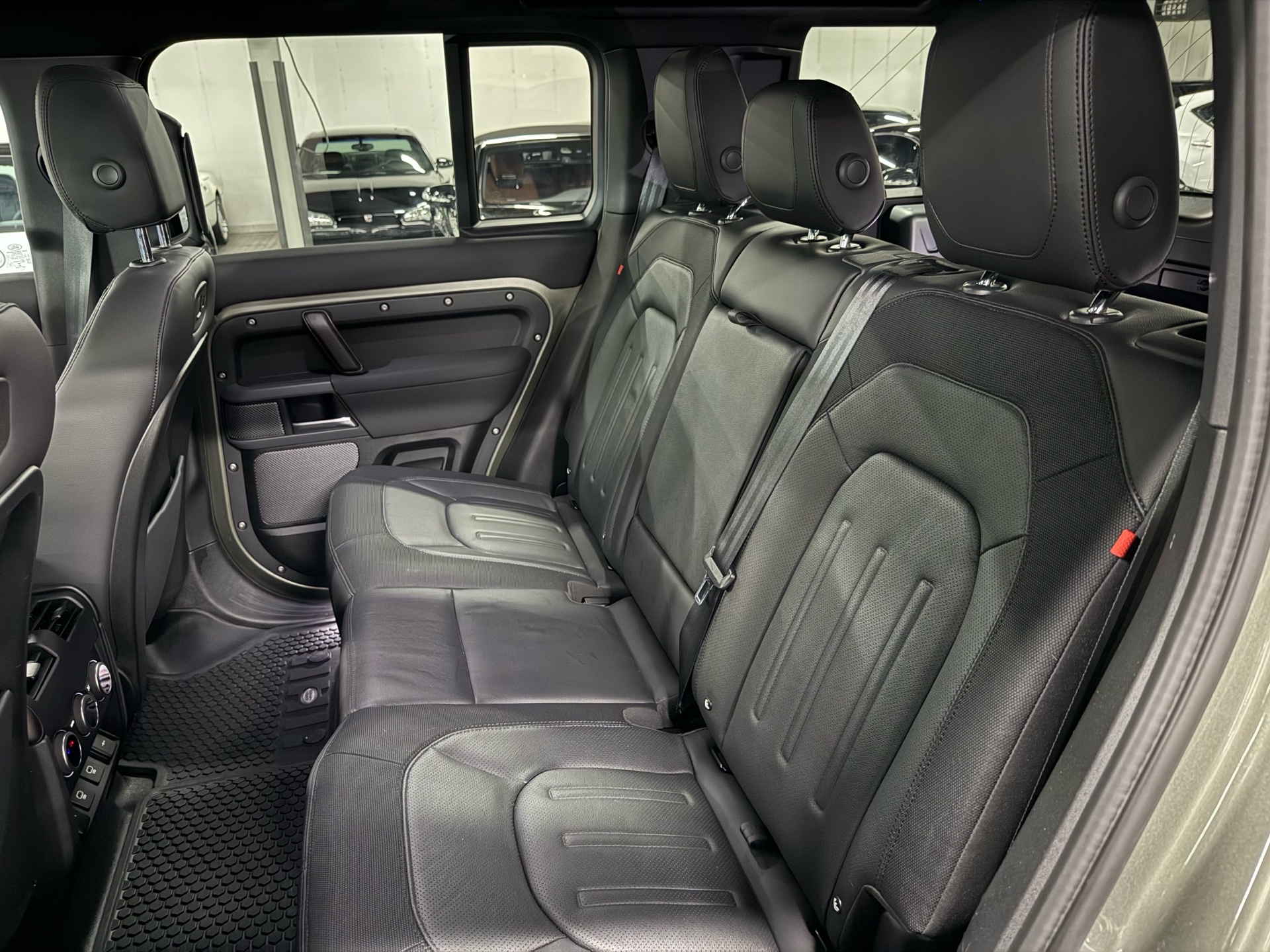2022 Land Rover Defender 110 X-Dynamic SE AWD, Toronto, Cash