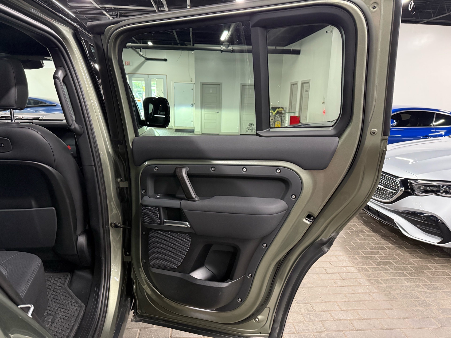 2022 Land Rover Defender 110 X-Dynamic SE AWD, Toronto, Cash