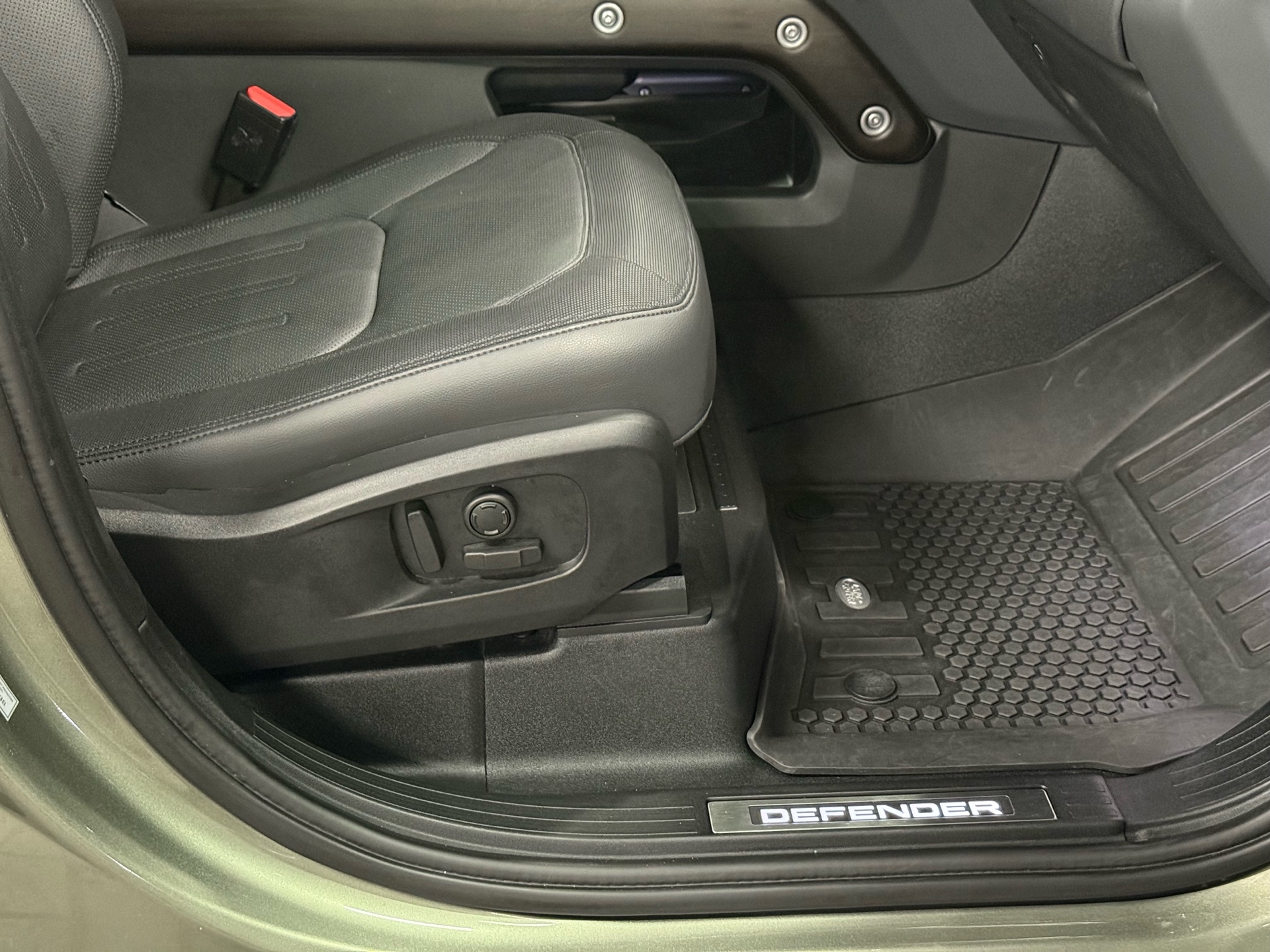 2022 Land Rover Defender 110 X-Dynamic SE AWD, Toronto, Cash