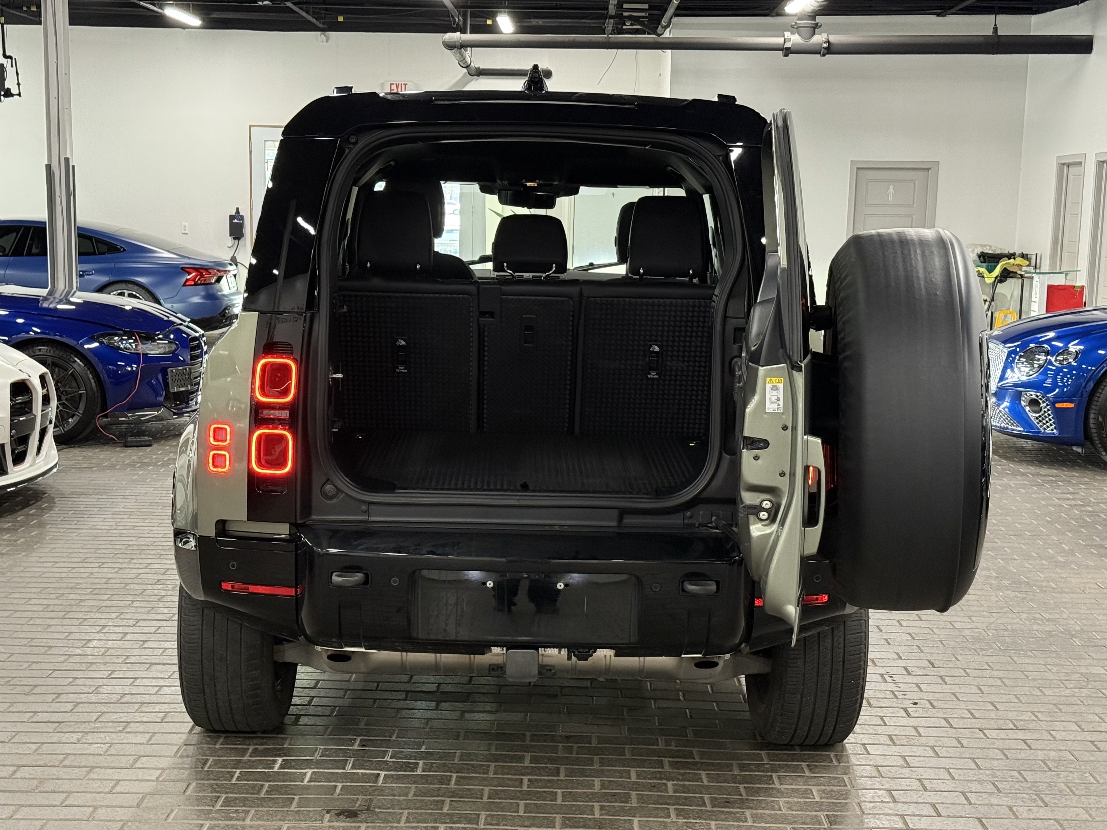 2022 Land Rover Defender 110 X-Dynamic SE AWD, Toronto, Cash