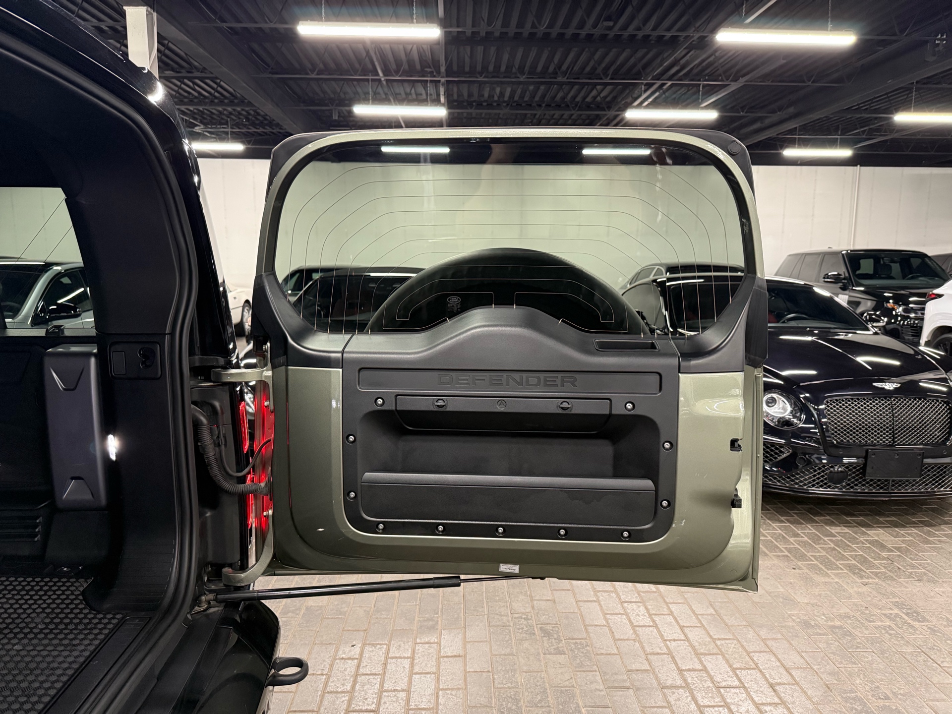 2022 Land Rover Defender 110 X-Dynamic SE AWD, Toronto, Cash