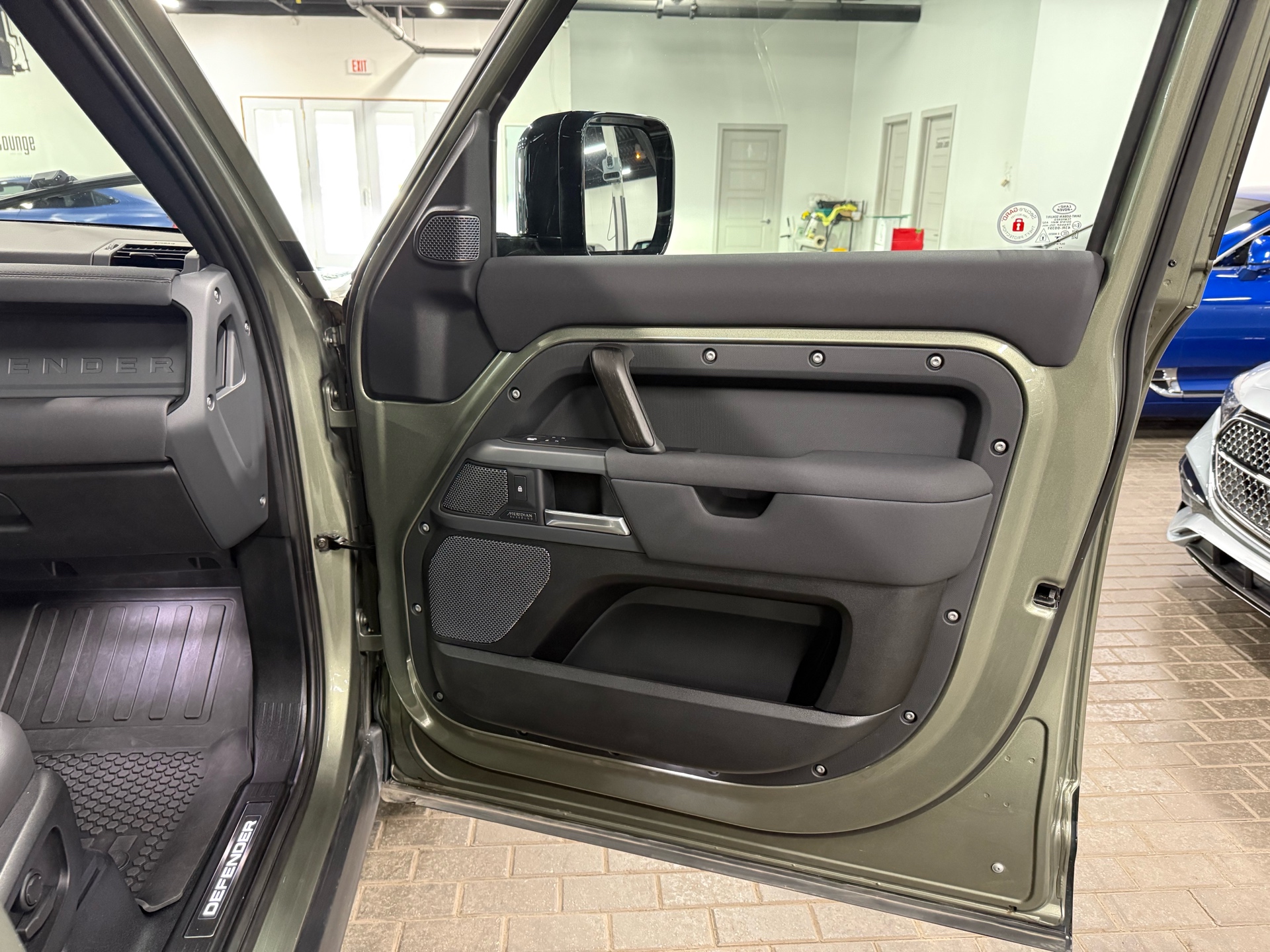 2022 Land Rover Defender 110 X-Dynamic SE AWD, Toronto, Cash