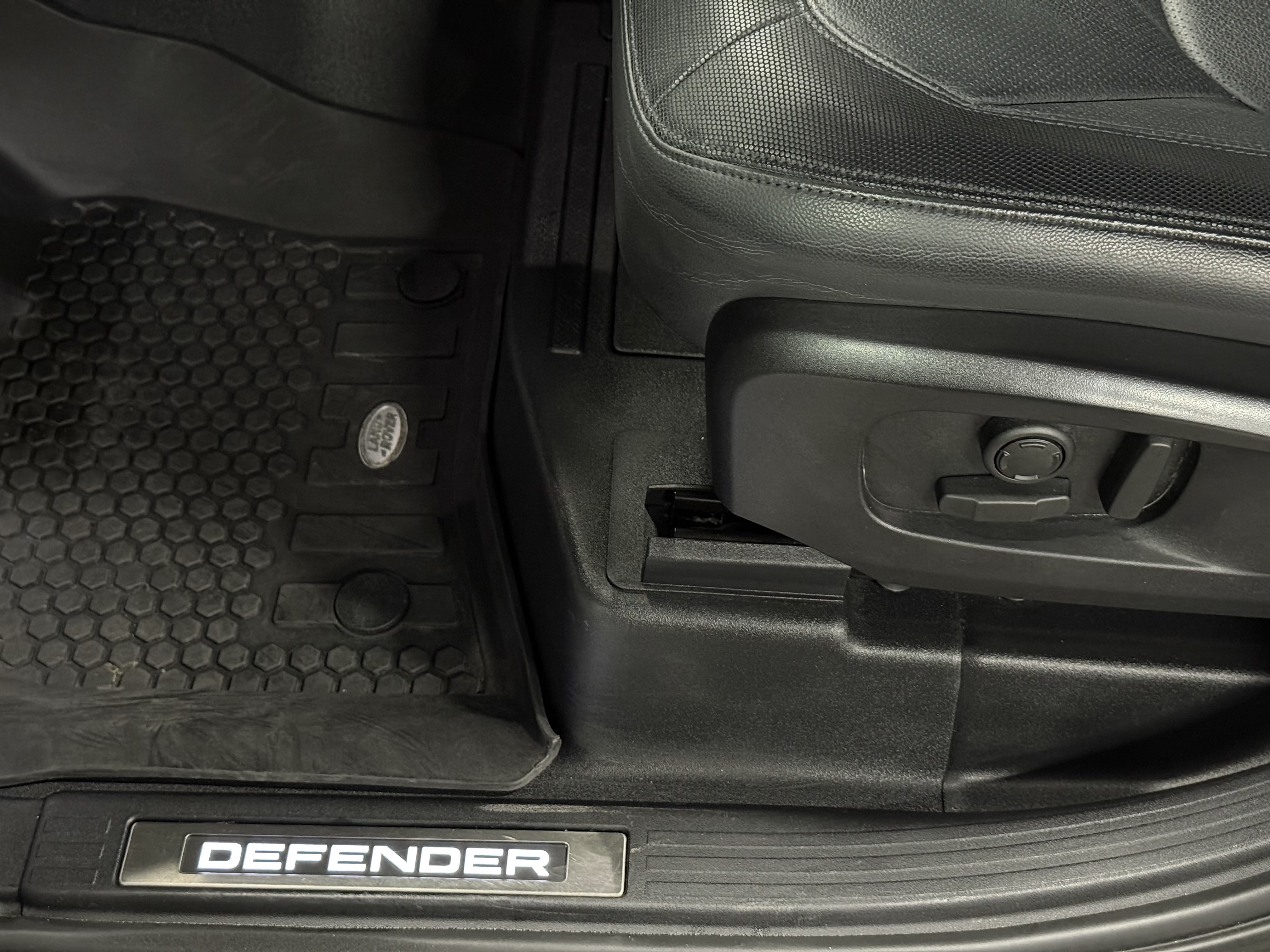 2022 Land Rover Defender 110 X-Dynamic SE AWD, Toronto, Cash