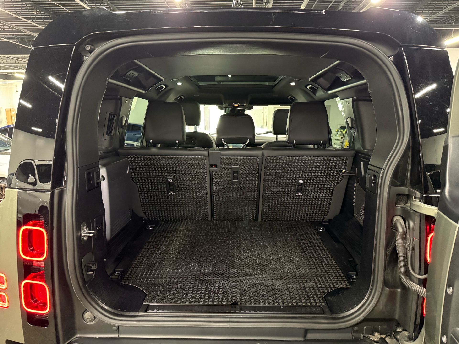 2022 Land Rover Defender 110 X-Dynamic SE AWD, Toronto, Cash