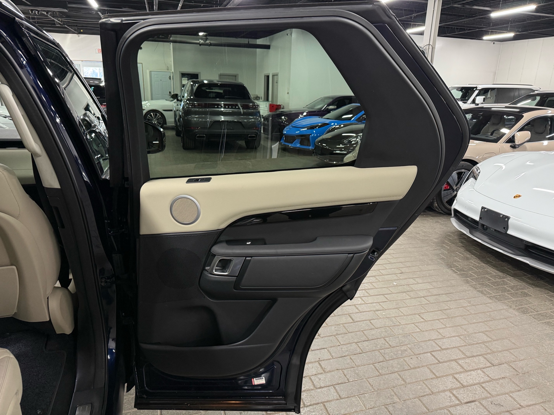 2022 Land Rover Discovery P360 S, 多伦多, 全款车