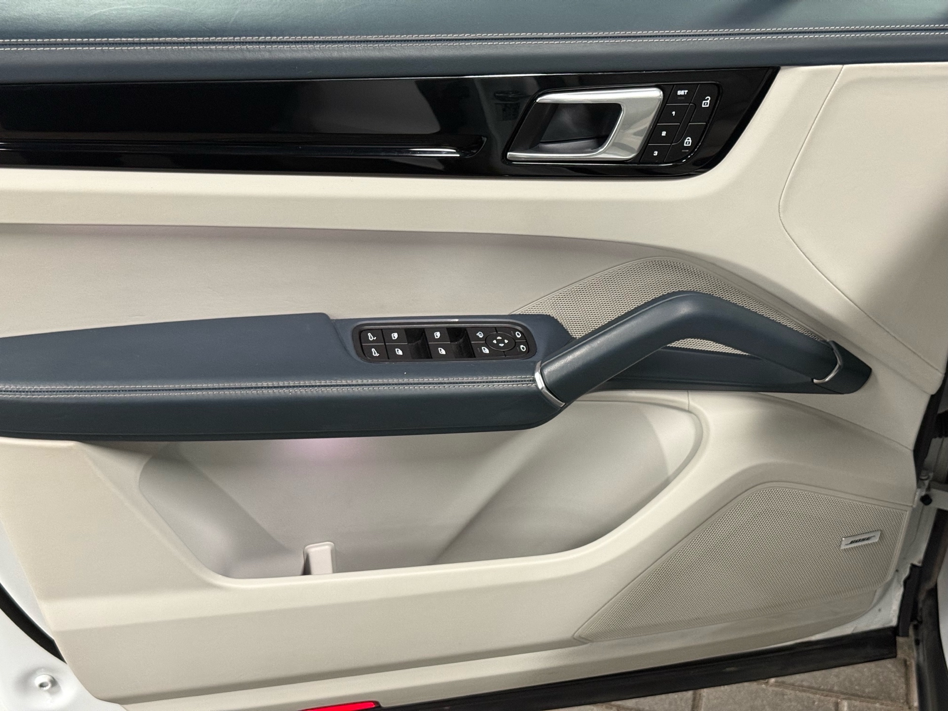 2022 Porsche Cayenne AWD, 多伦多, 全款车