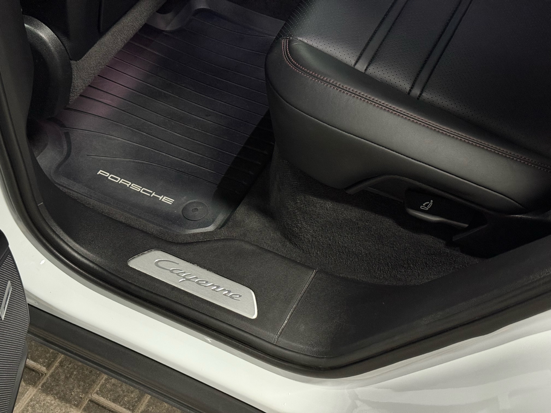 2022 Porsche Cayenne PLATINUM EDITION, 多伦多, 全款车