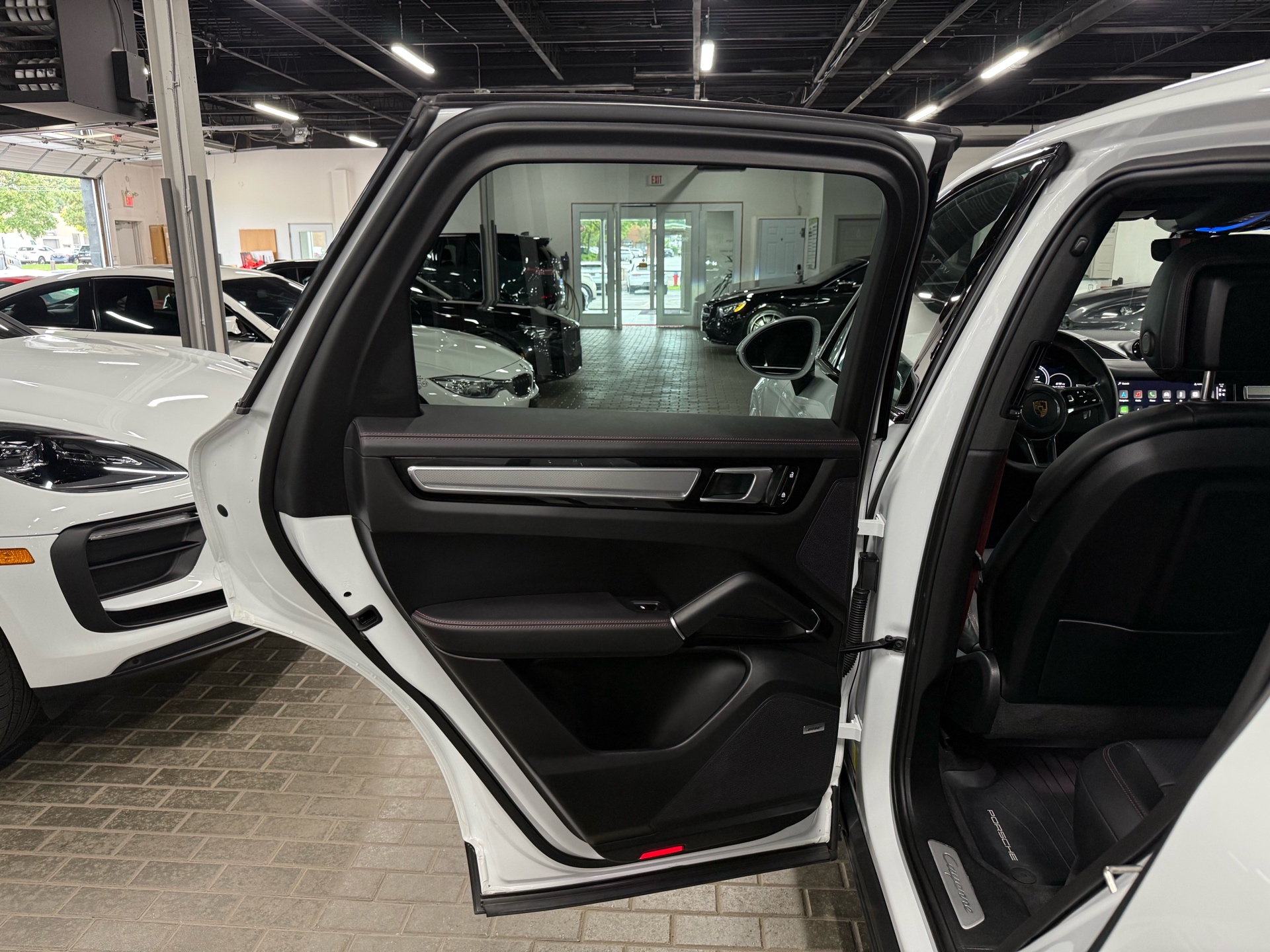 2022 Porsche Cayenne PLATINUM EDITION, 多伦多, 全款车