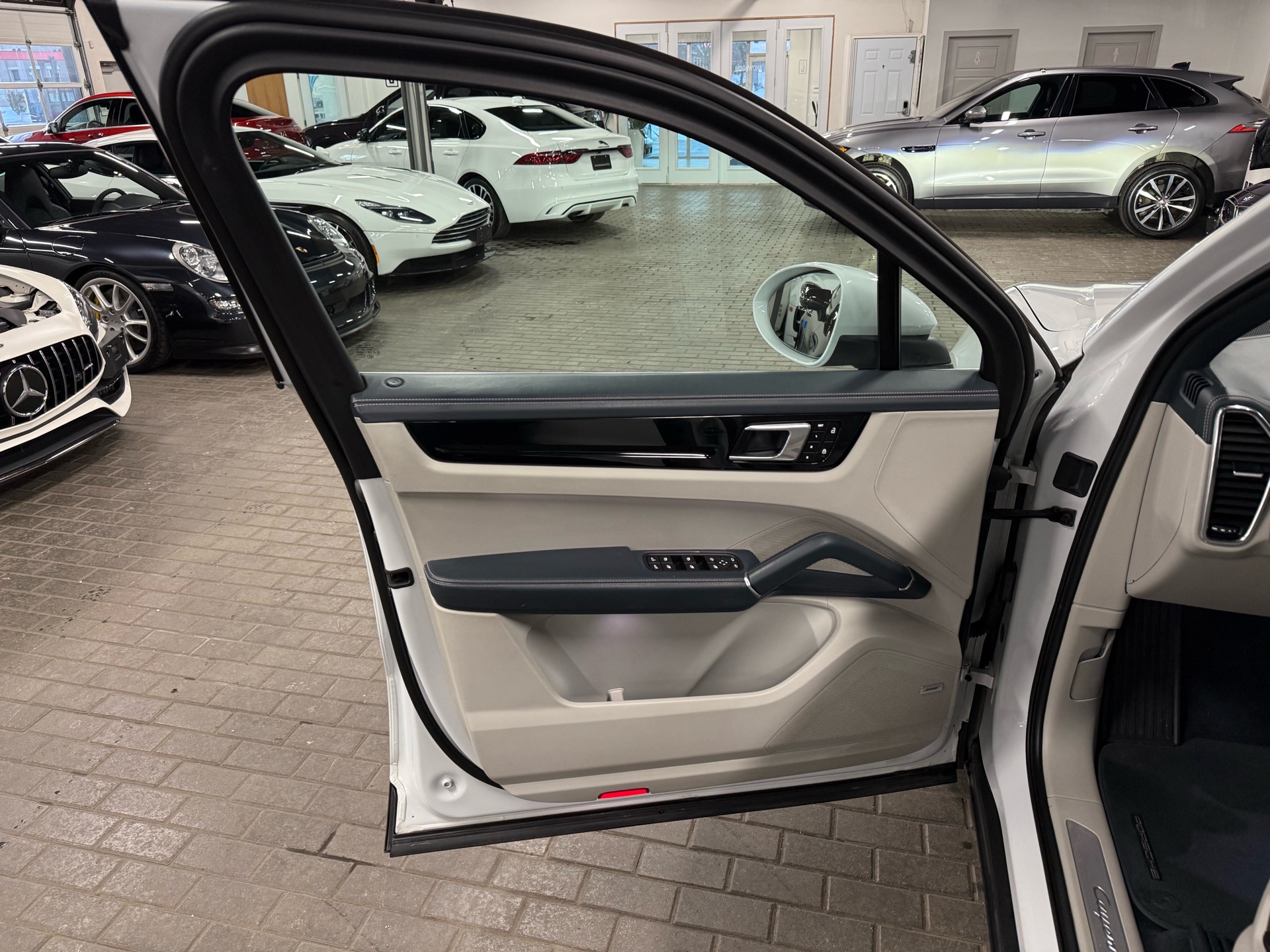 2022 Porsche Cayenne AWD, 多伦多, 全款车