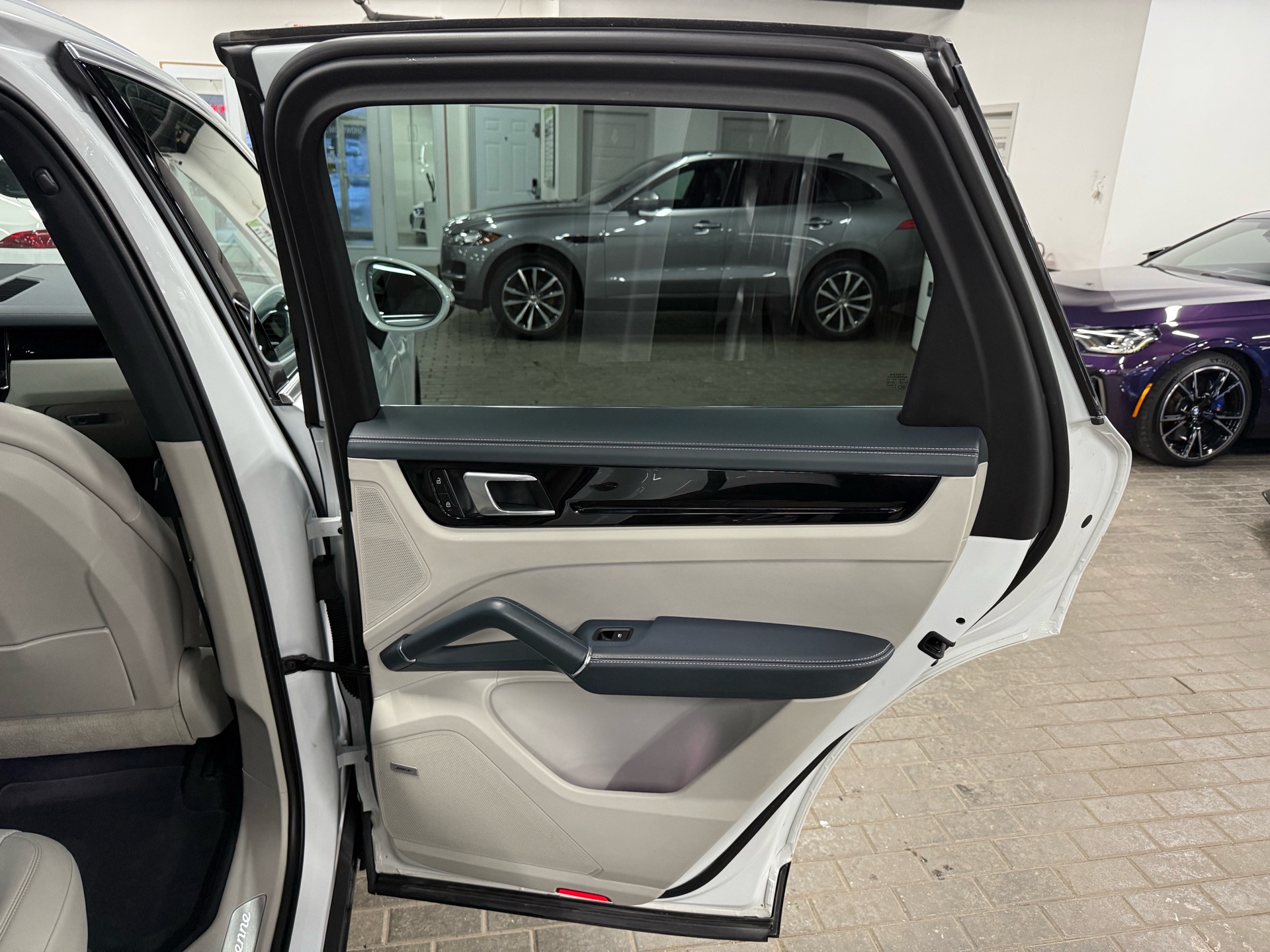 2022 Porsche Cayenne AWD, 多伦多, 全款车