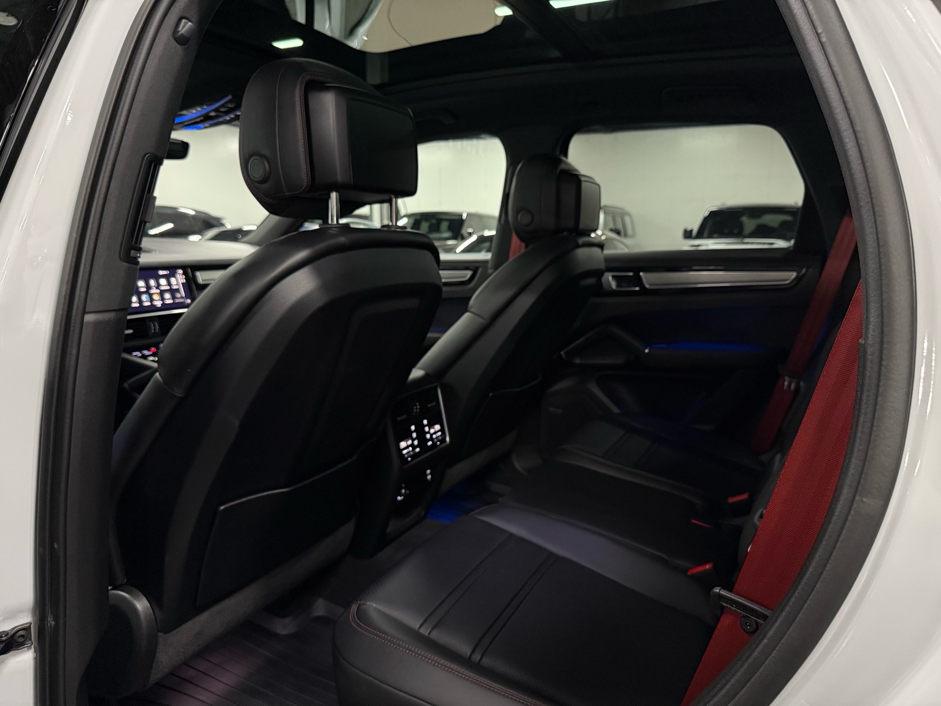2022 Porsche Cayenne PLATINUM EDITION, 多伦多, 全款车