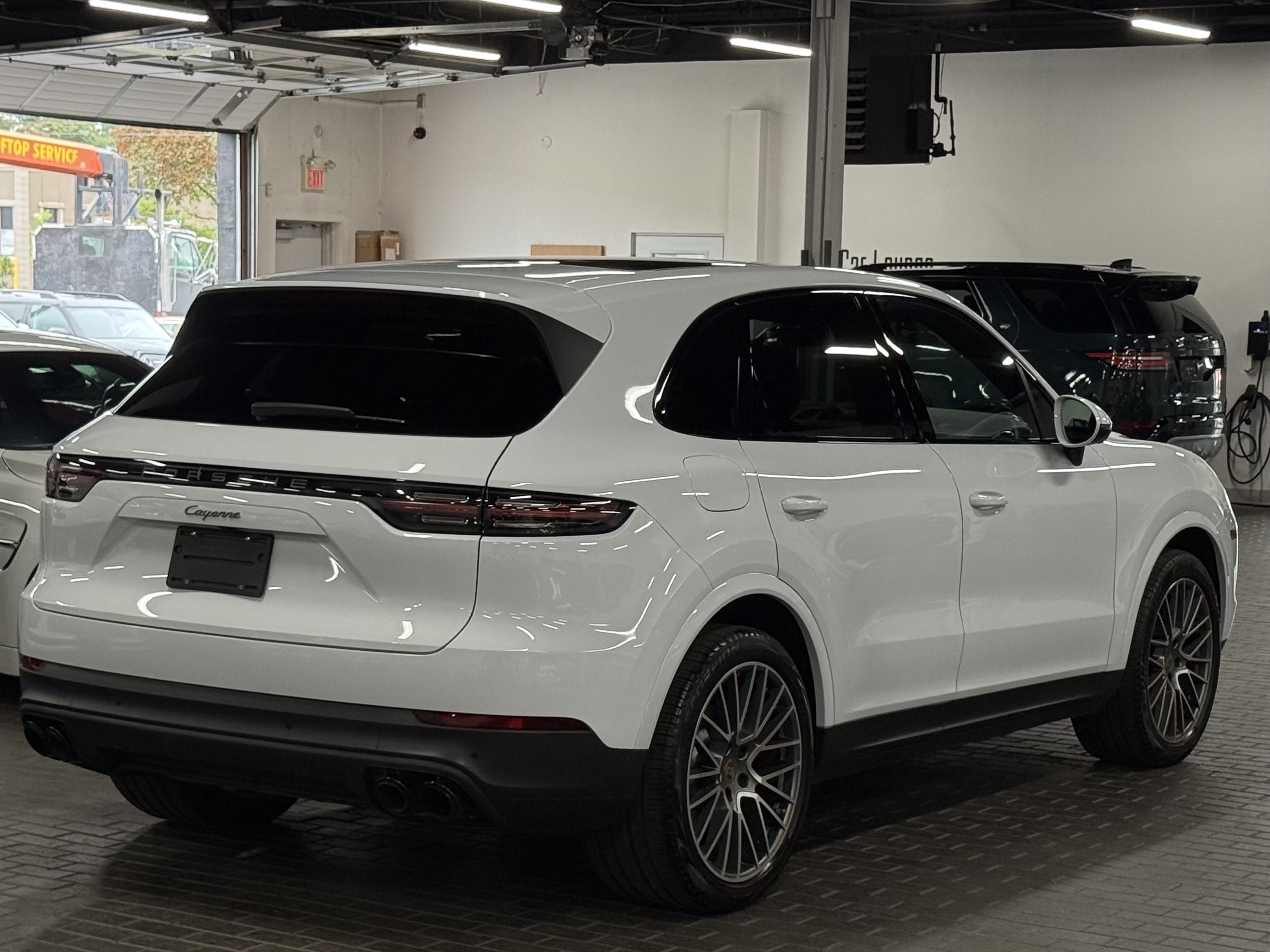 2022 Porsche Cayenne PLATINUM EDITION, 多伦多, 全款车
