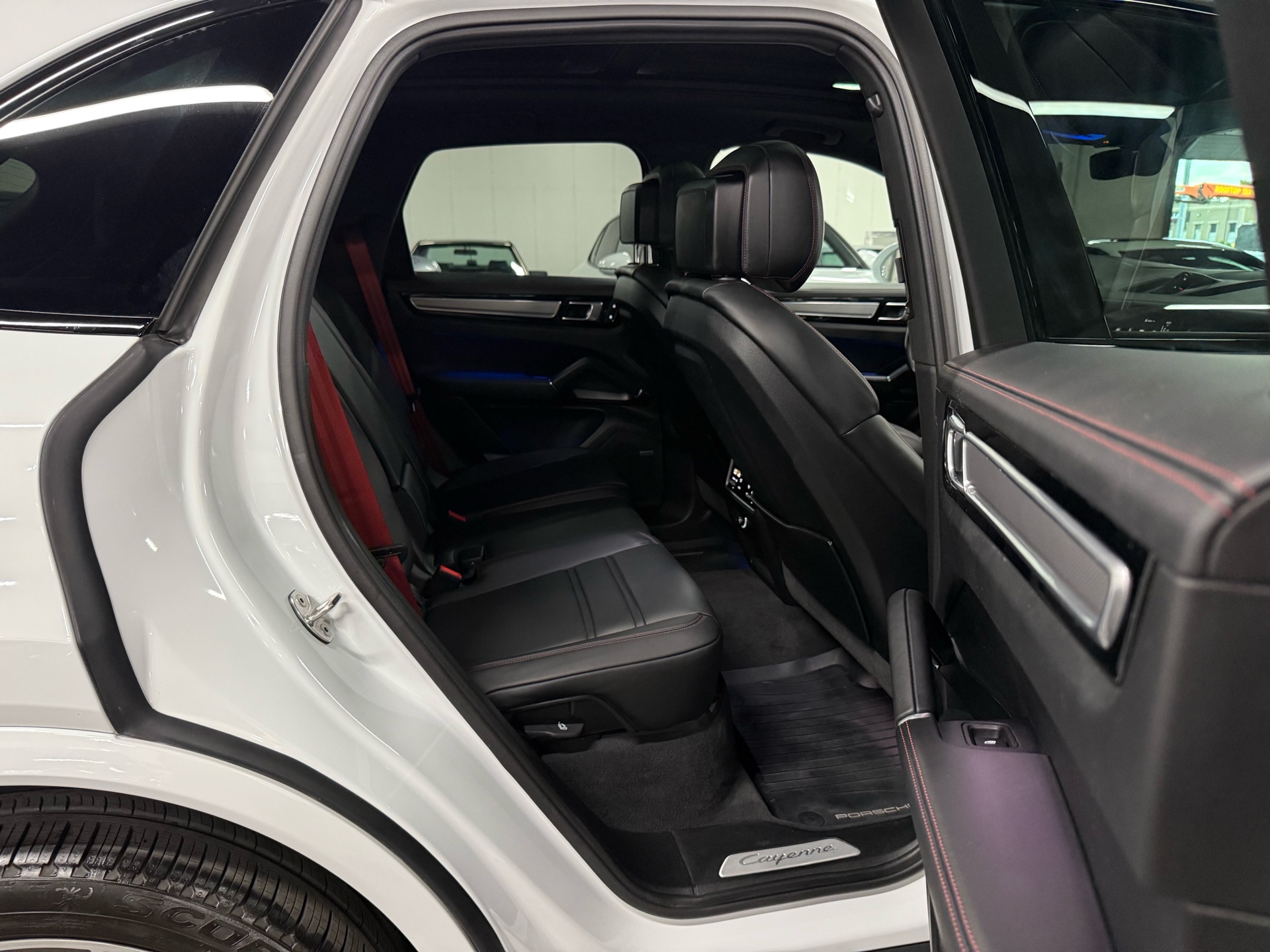 2022 Porsche Cayenne PLATINUM EDITION, 多伦多, 全款车