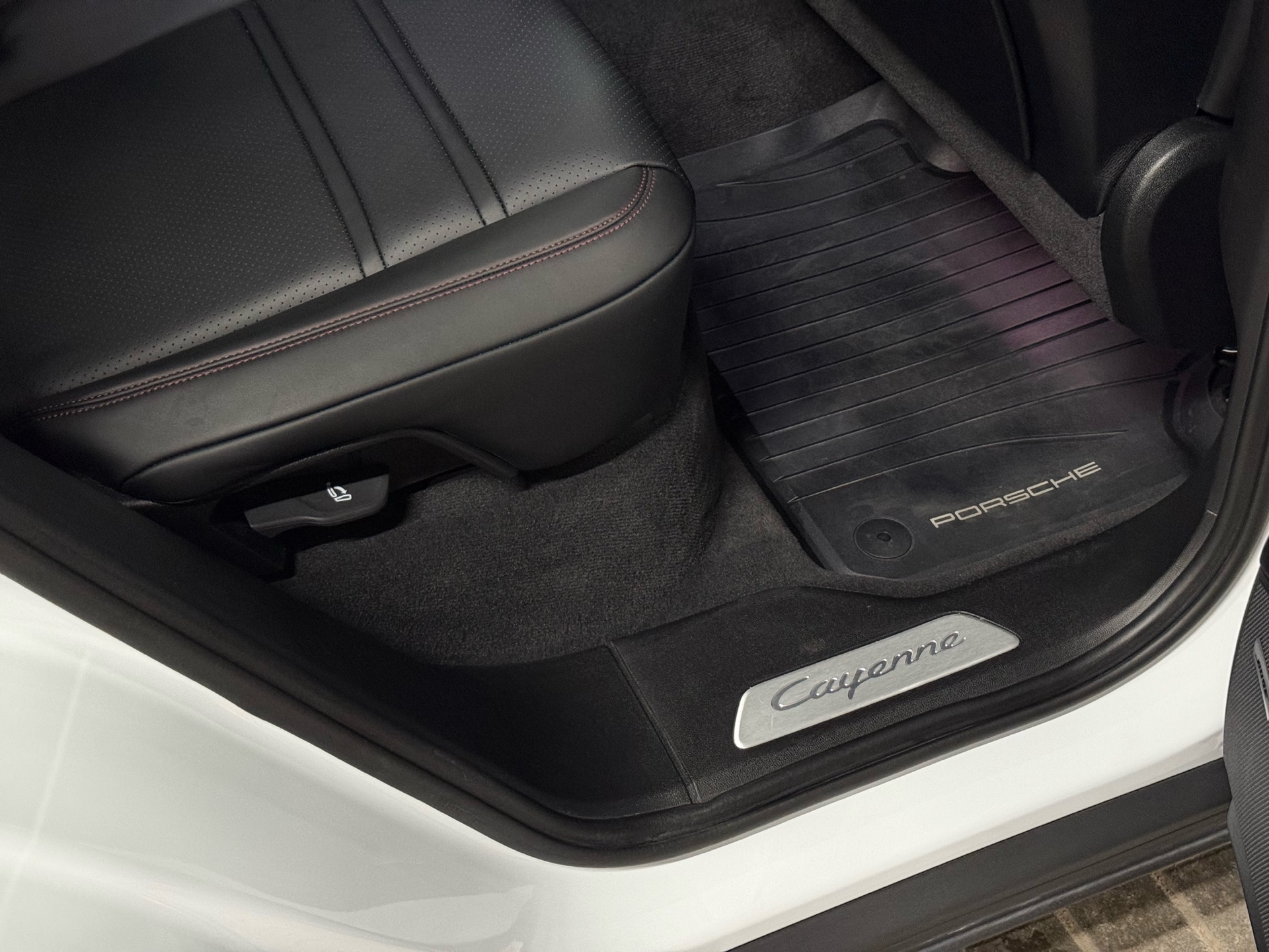 2022 Porsche Cayenne PLATINUM EDITION, 多伦多, 全款车
