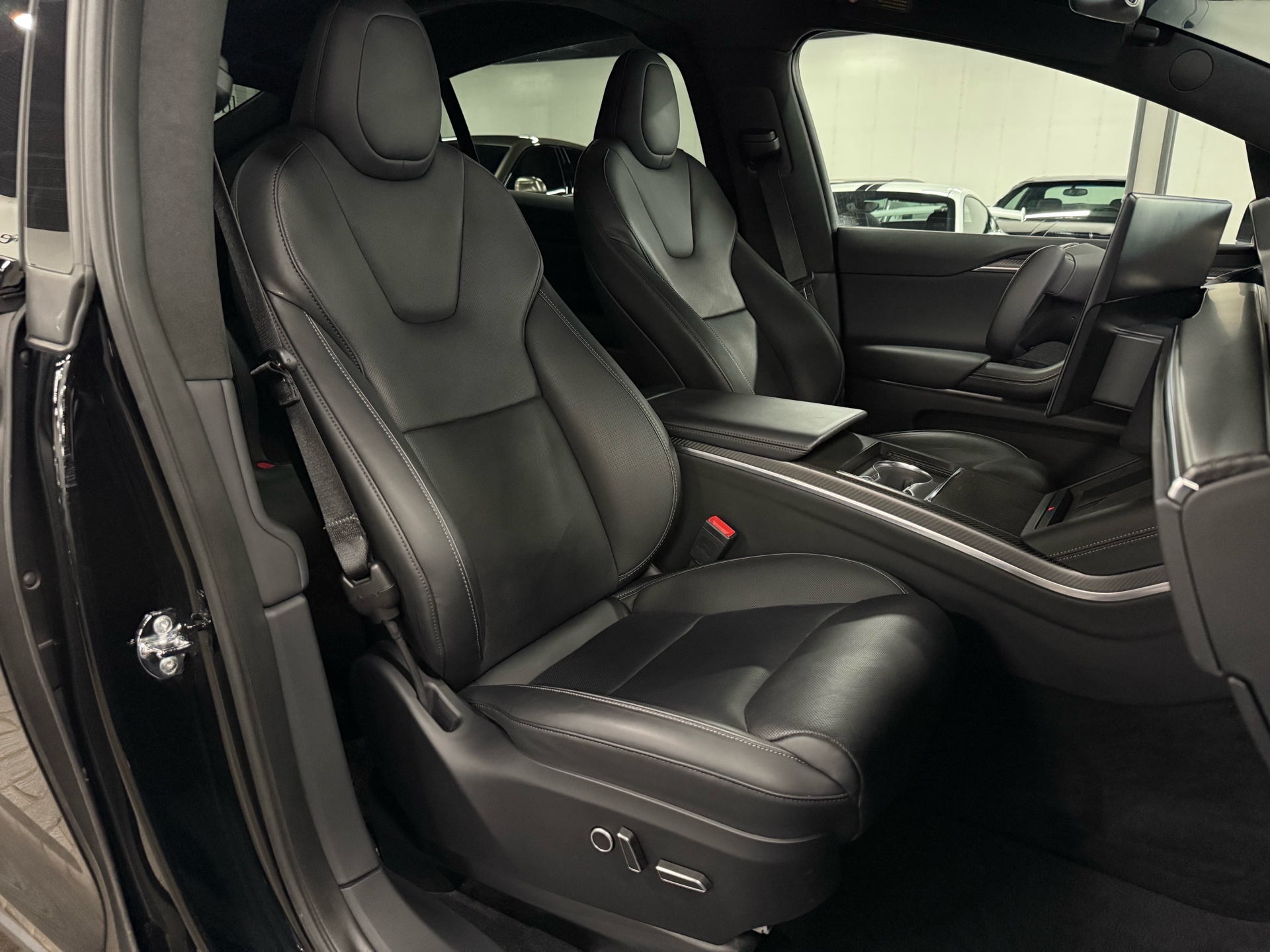 2022 Tesla Model X Plaid AWD, Toronto, Cash