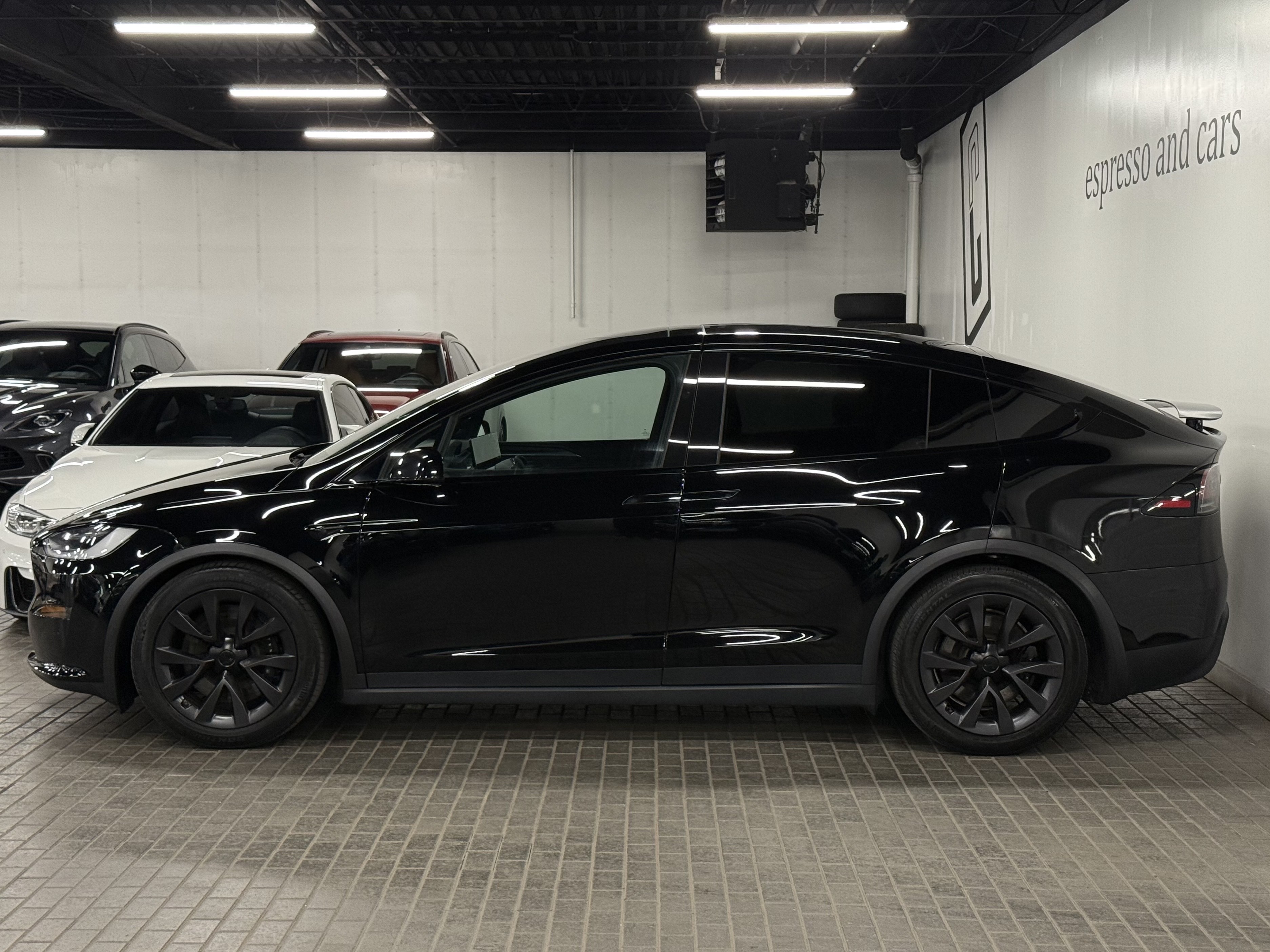 2022 Tesla Model X Plaid AWD, Toronto, Cash