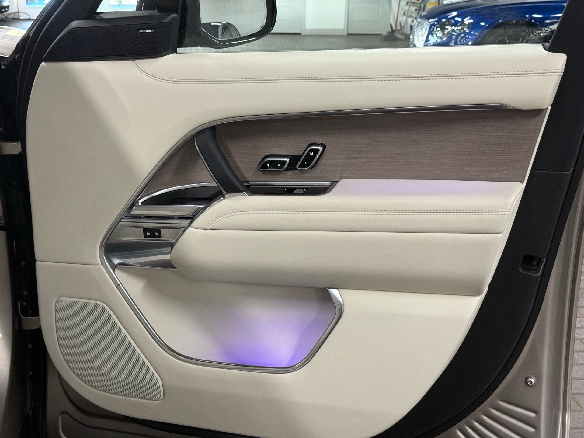 2023 Land Rover Range Rover P530 SE LWB, Toronto, Cash
