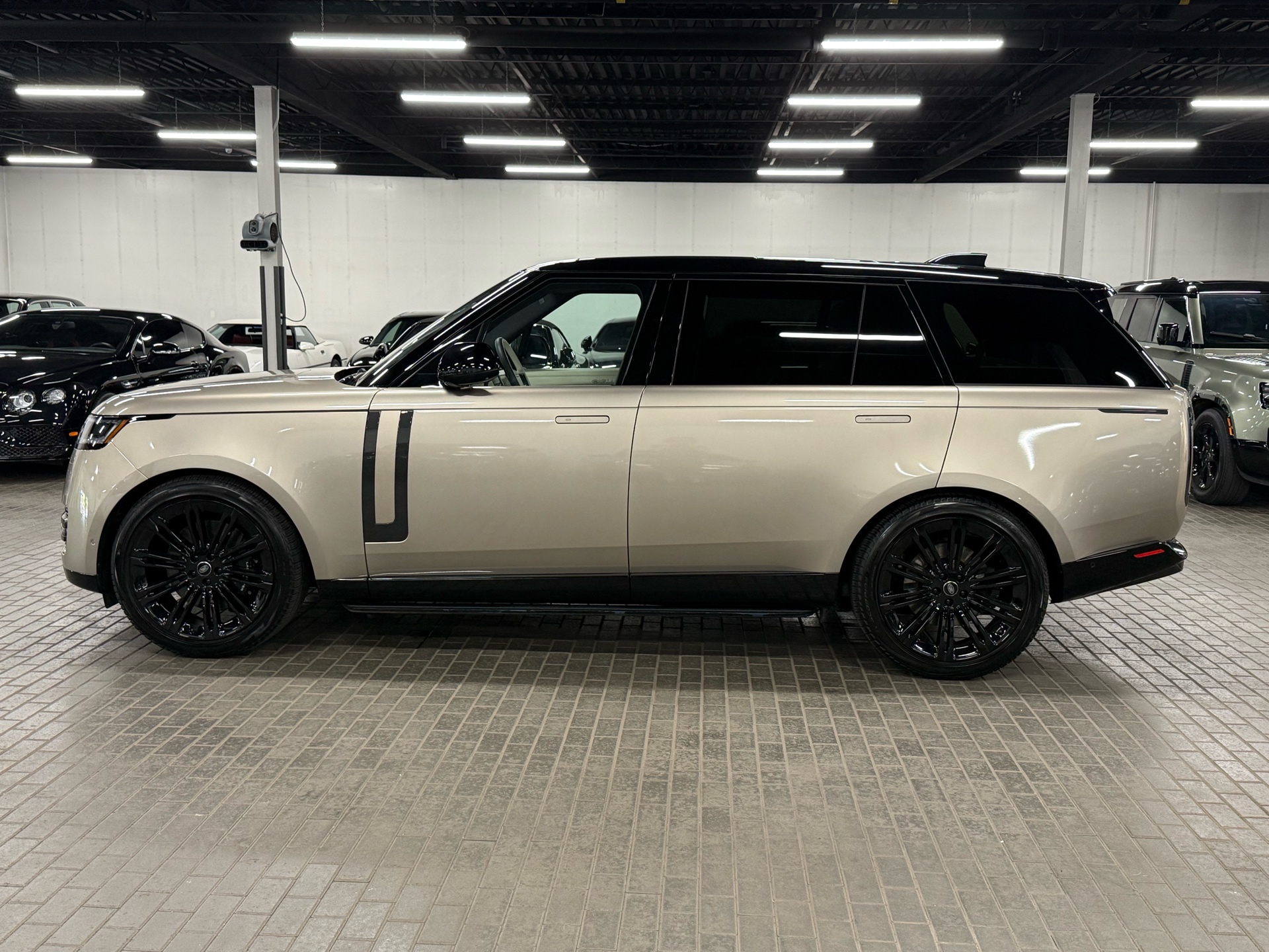2023 Land Rover Range Rover P530 SE LWB, Toronto, Cash