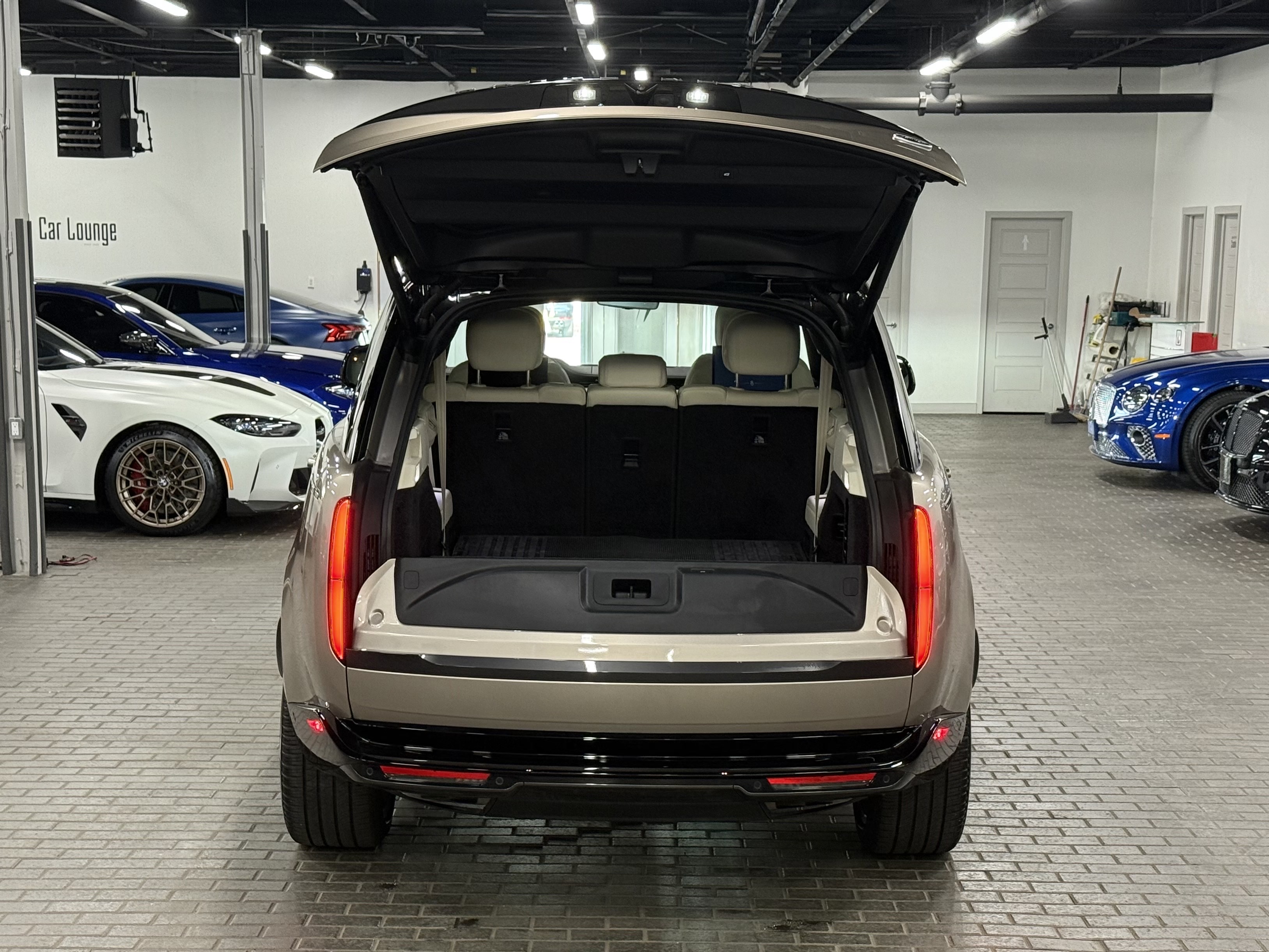 2023 Land Rover Range Rover P530 SE LWB, Toronto, Cash