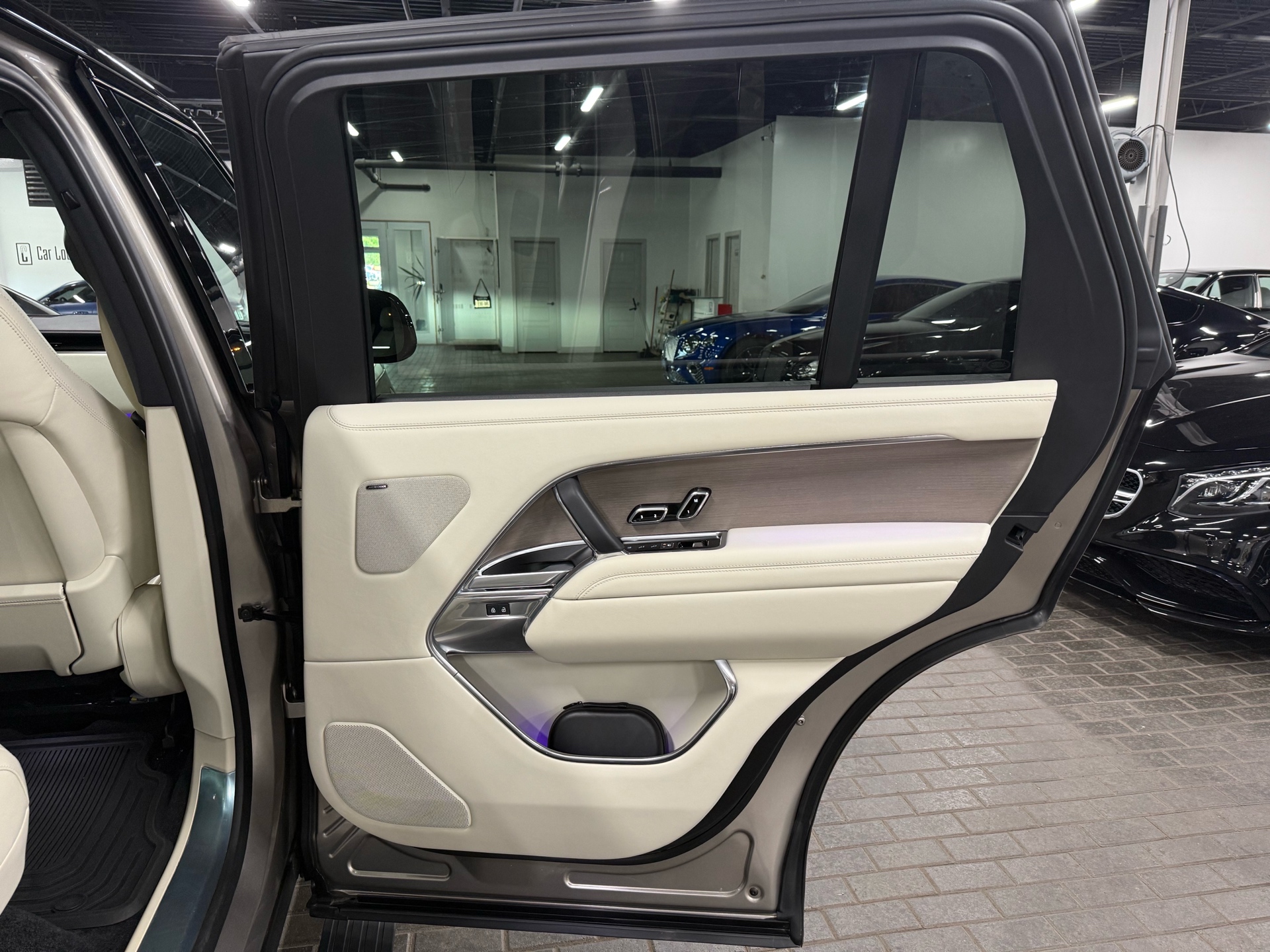 2023 Land Rover Range Rover P530 SE LWB, Toronto, Cash