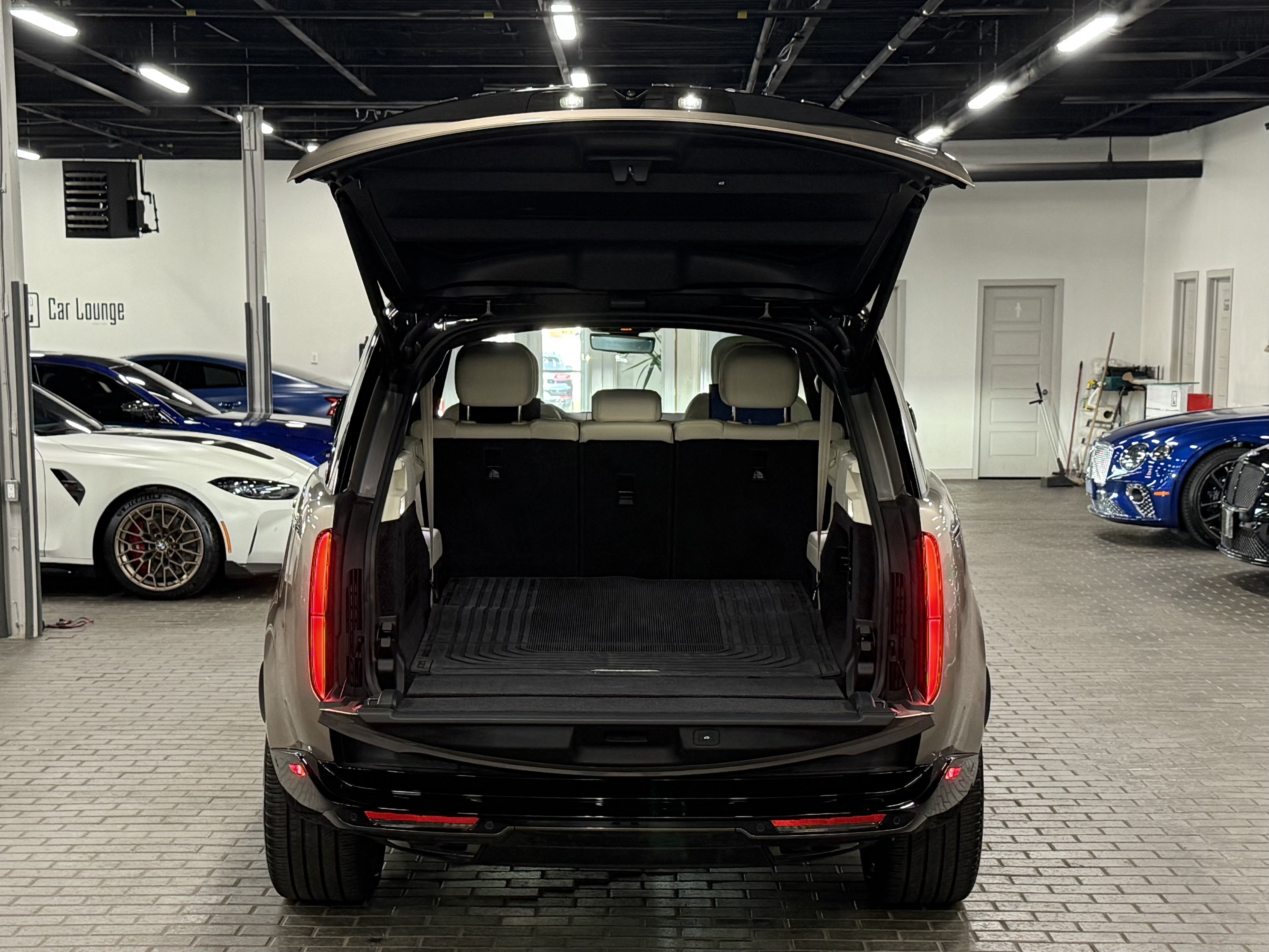 2023 Land Rover Range Rover P530 SE LWB, Toronto, Cash