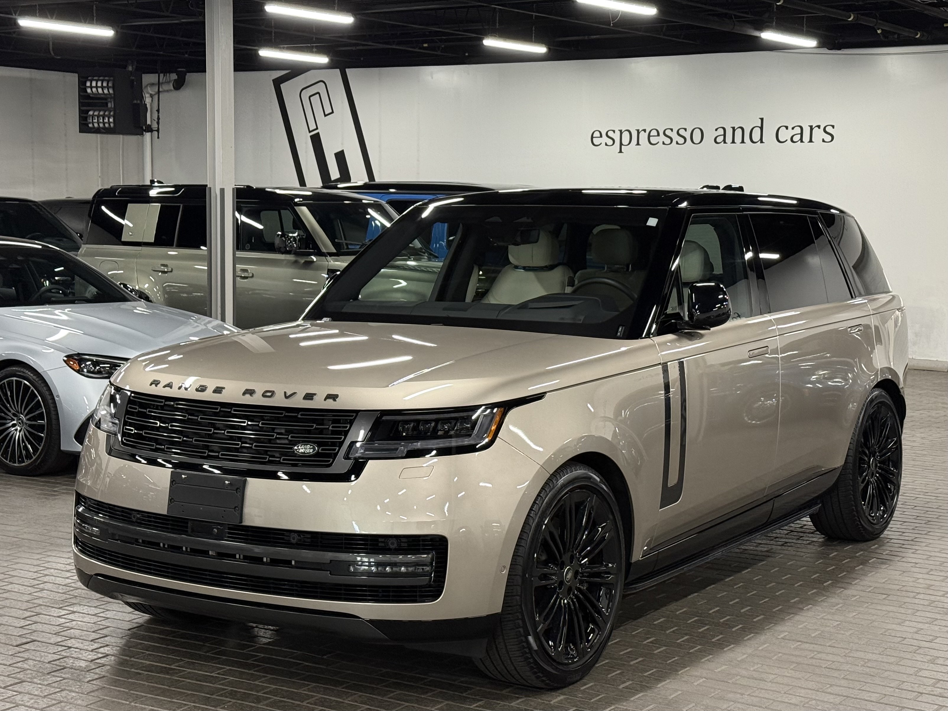 2023 Land Rover Range Rover P530 SE LWB, Toronto, Cash