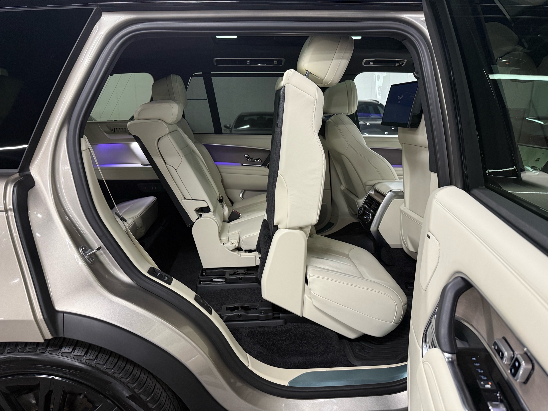 2023 Land Rover Range Rover P530 SE LWB, Toronto, Cash