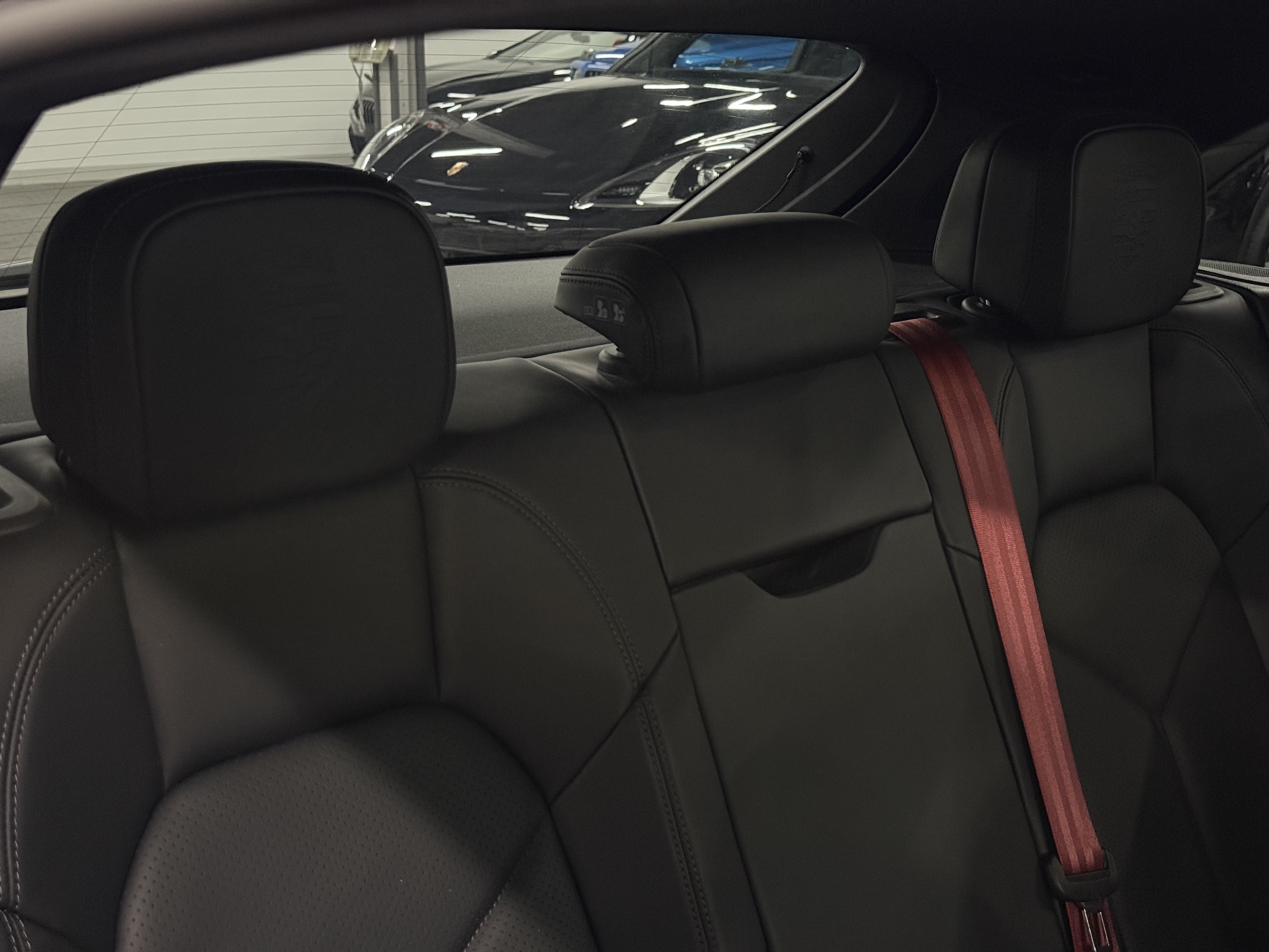 2023 Porsche Macan AWD, Toronto, Cash
