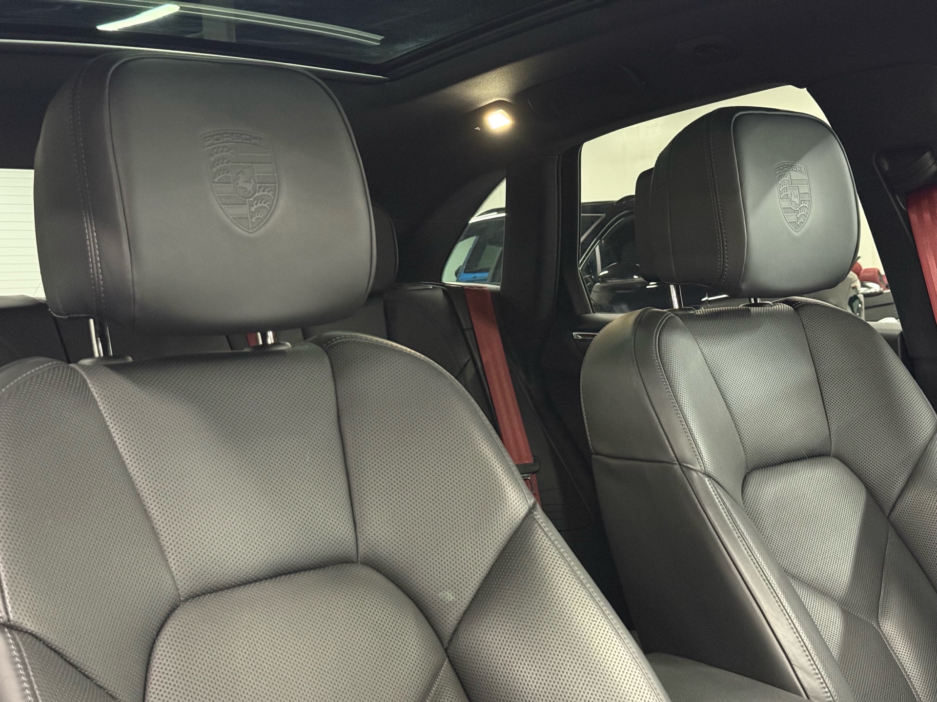 2023 Porsche Macan AWD, Toronto, Cash