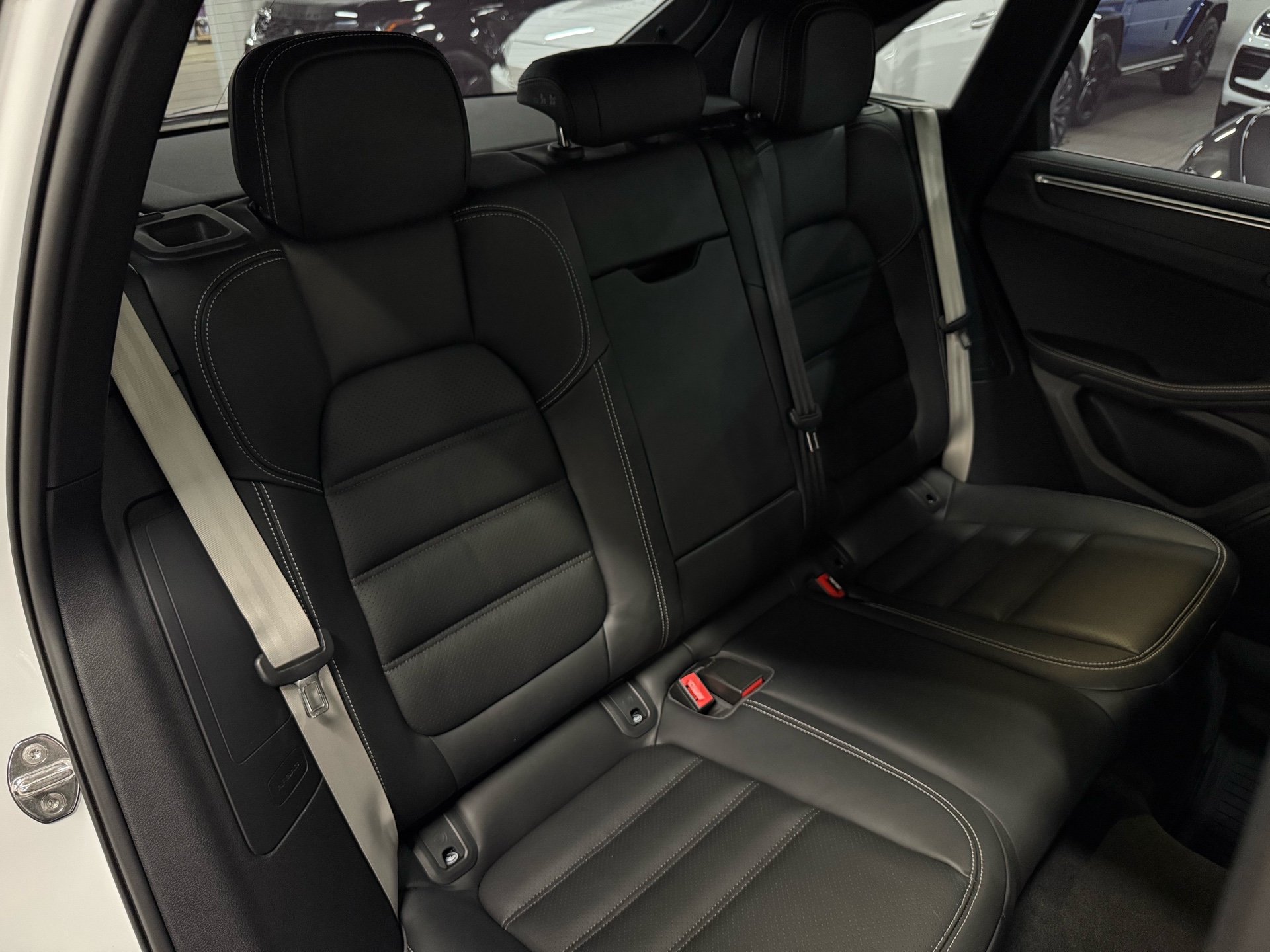 2023 Porsche Macan T, Toronto, Cash