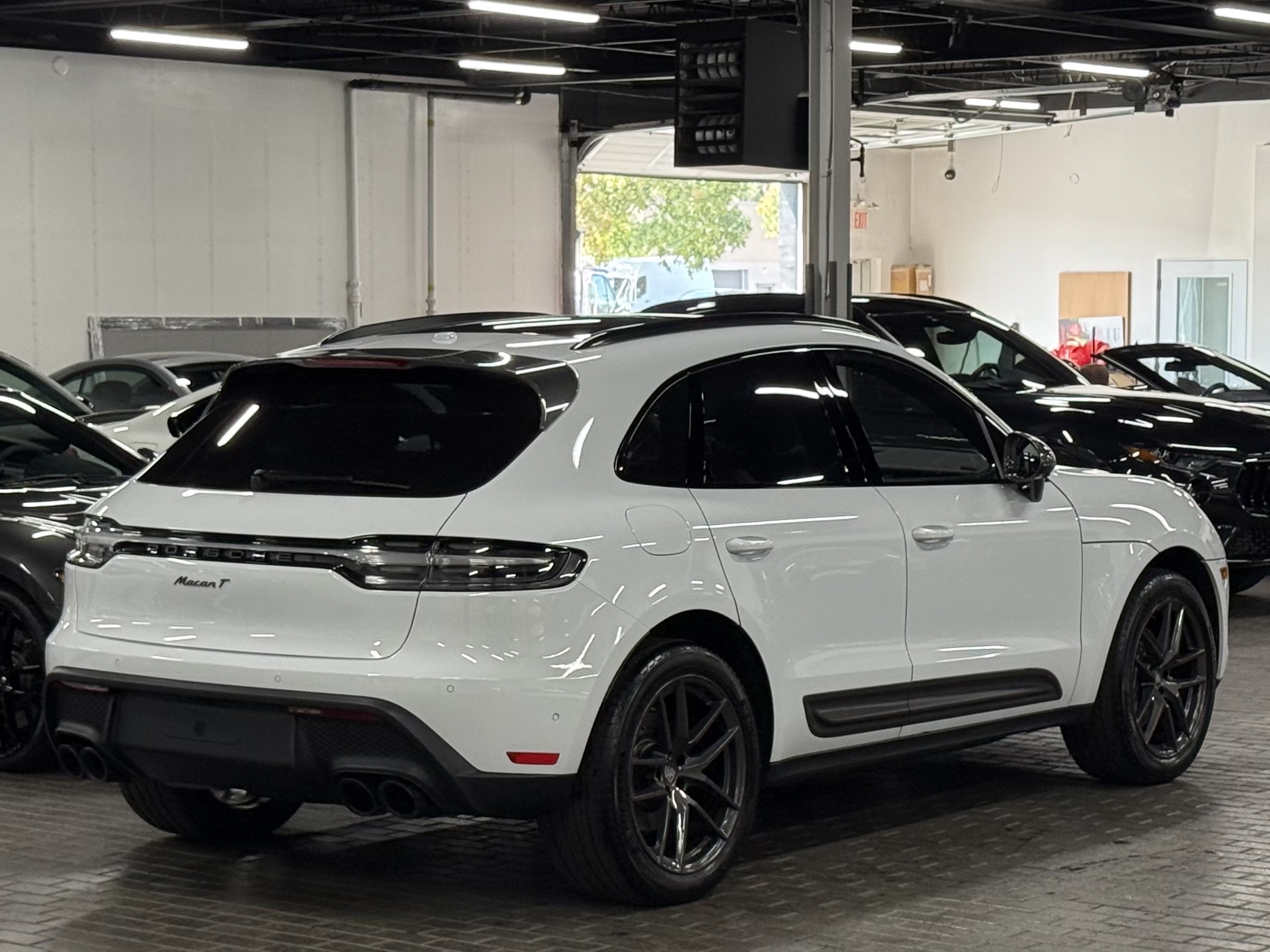 2023 Porsche Macan T, Toronto, Cash