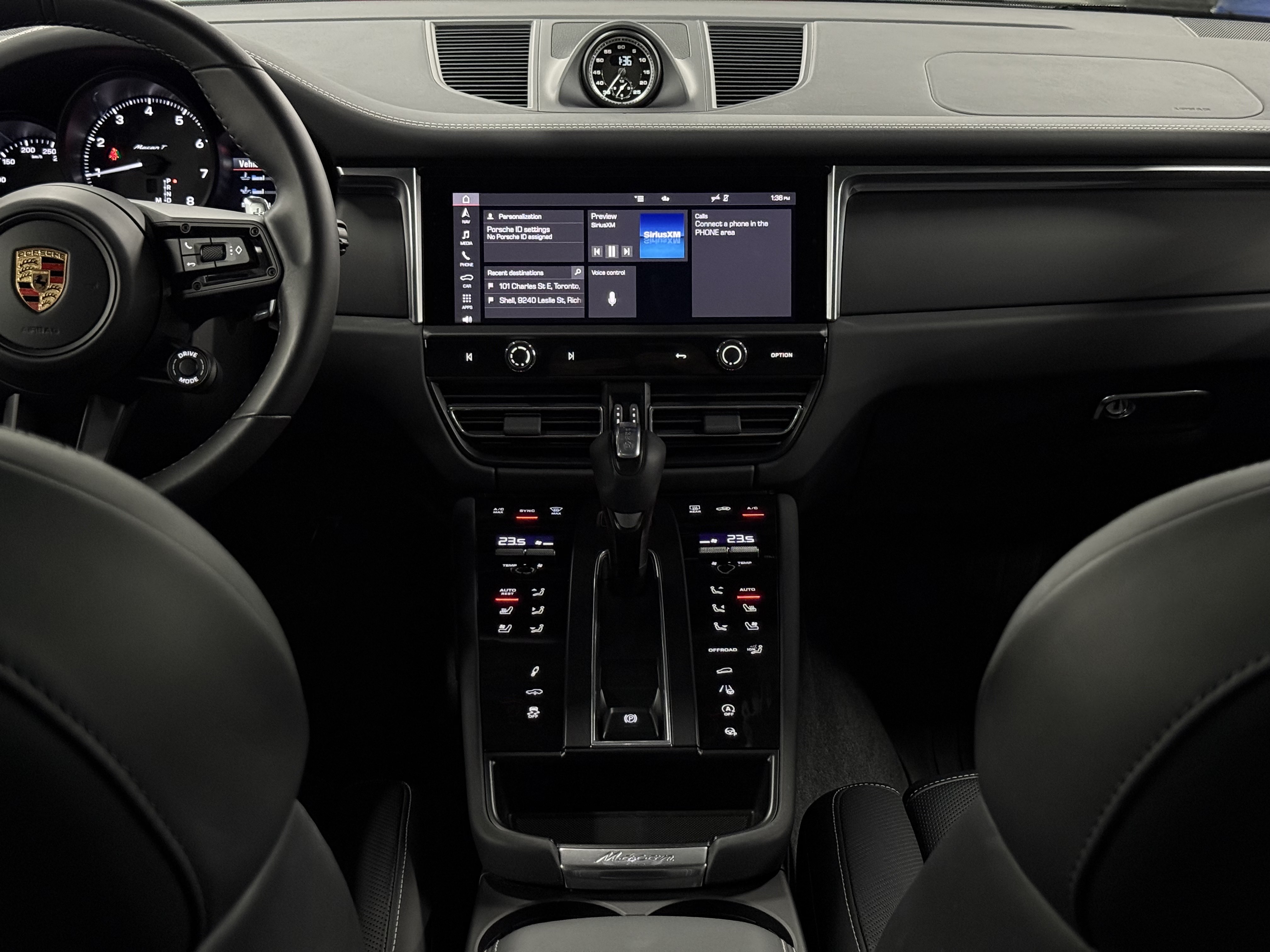 2023 Porsche Macan T, Toronto, Cash