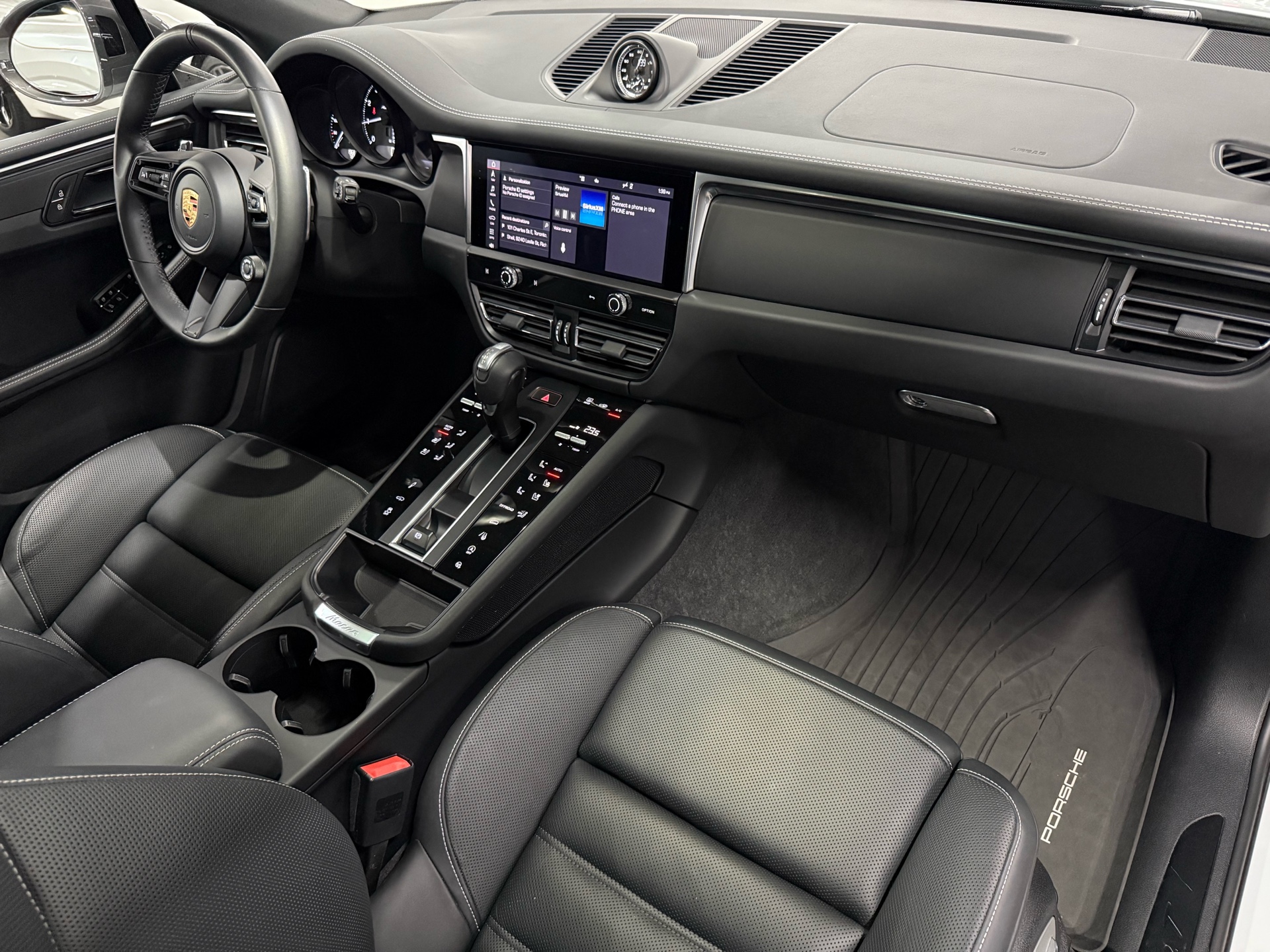 2023 Porsche Macan T, Toronto, Cash