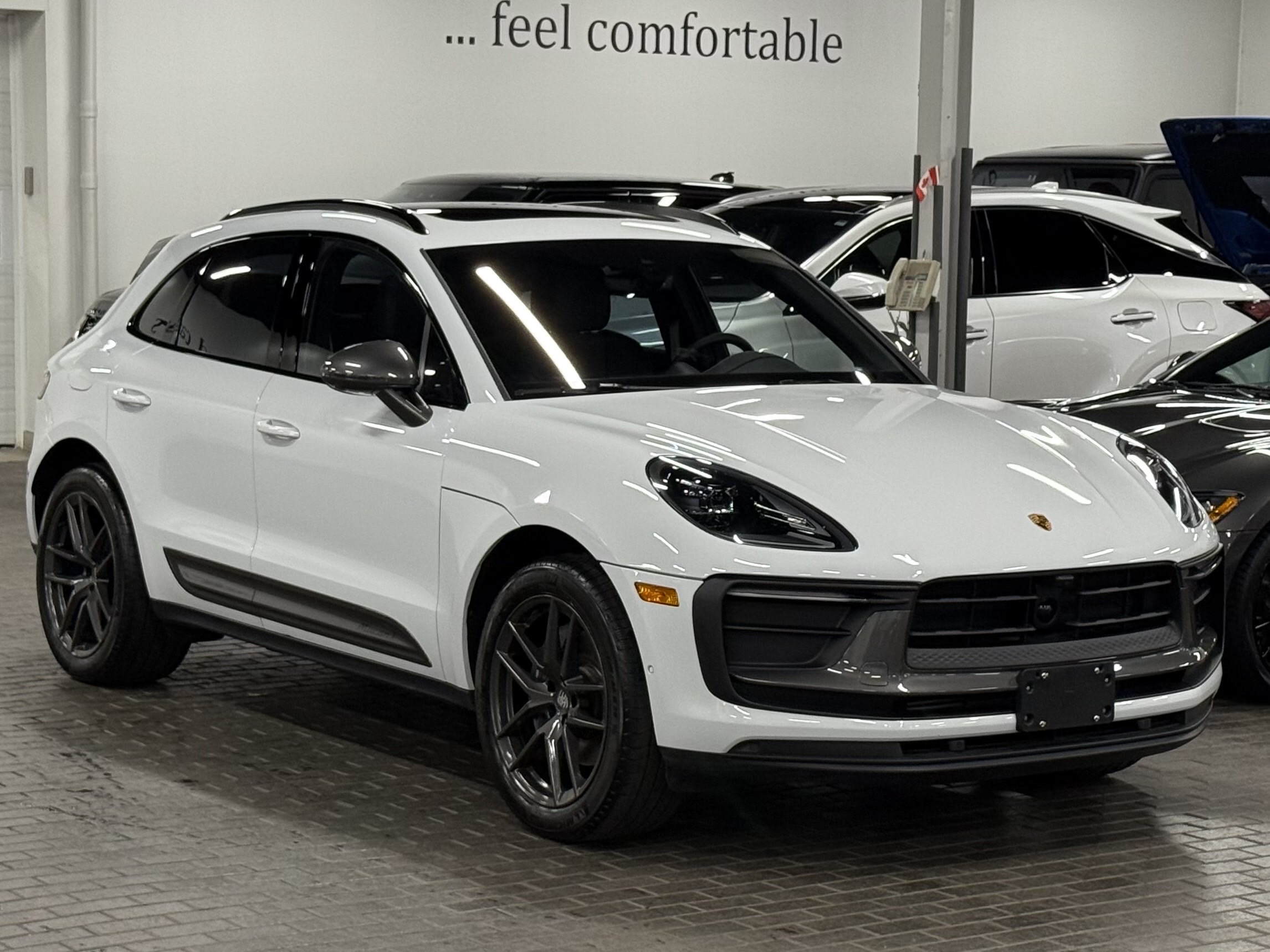 2023 Porsche Macan T, Toronto, Cash