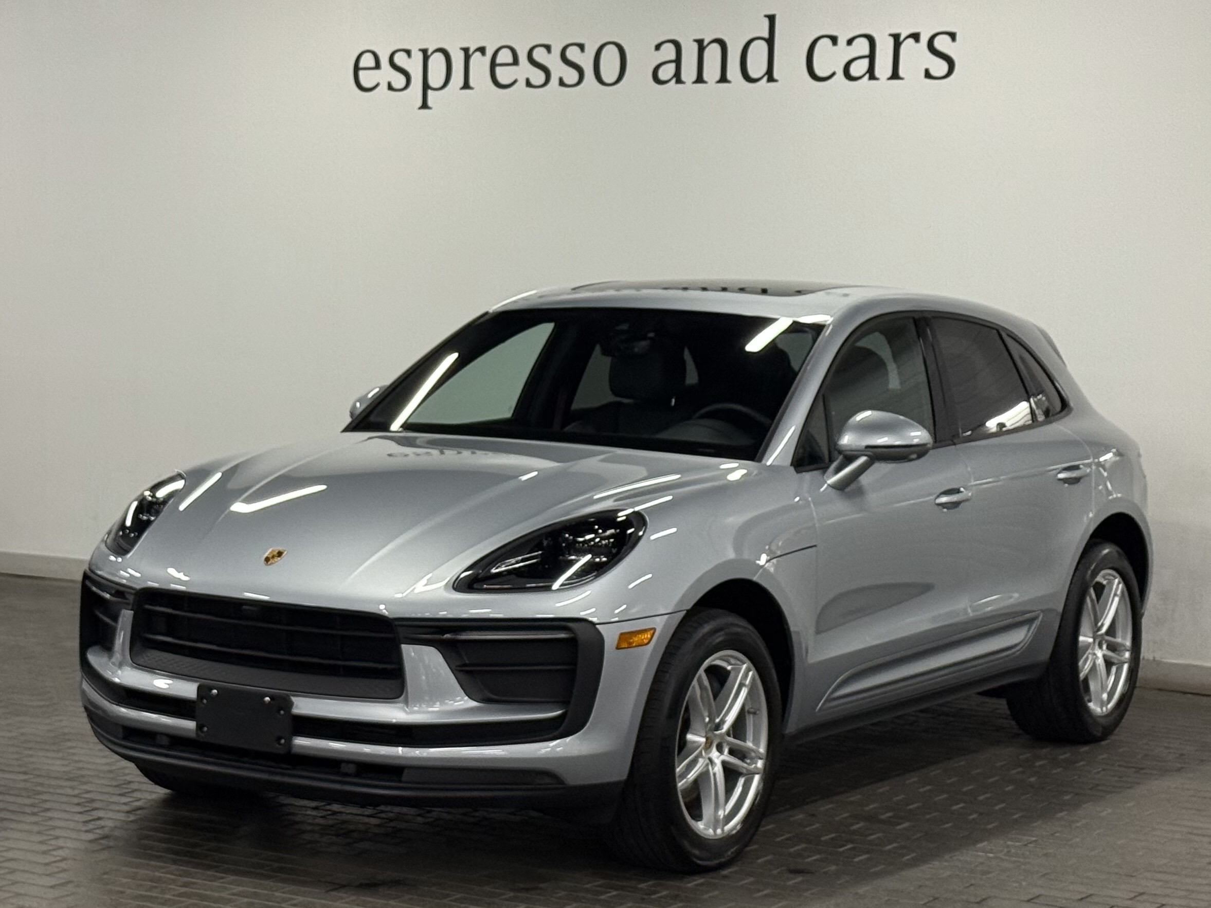 2023 Porsche Macan AWD, Toronto, Cash