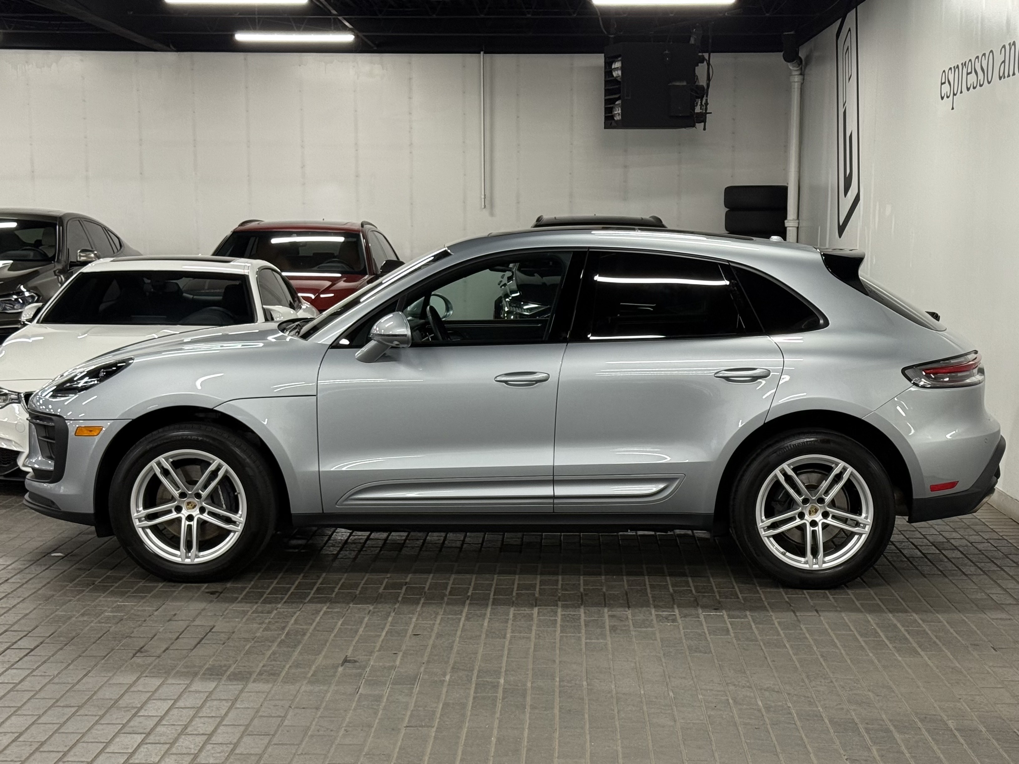 2023 Porsche Macan AWD, Toronto, Cash