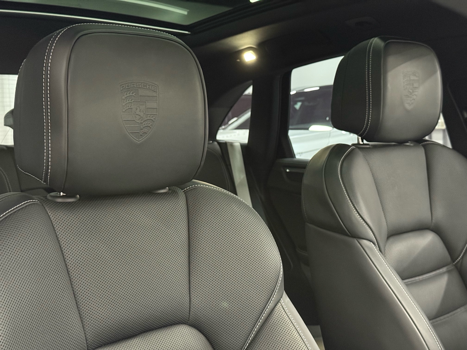 2023 Porsche Macan T, Toronto, Cash