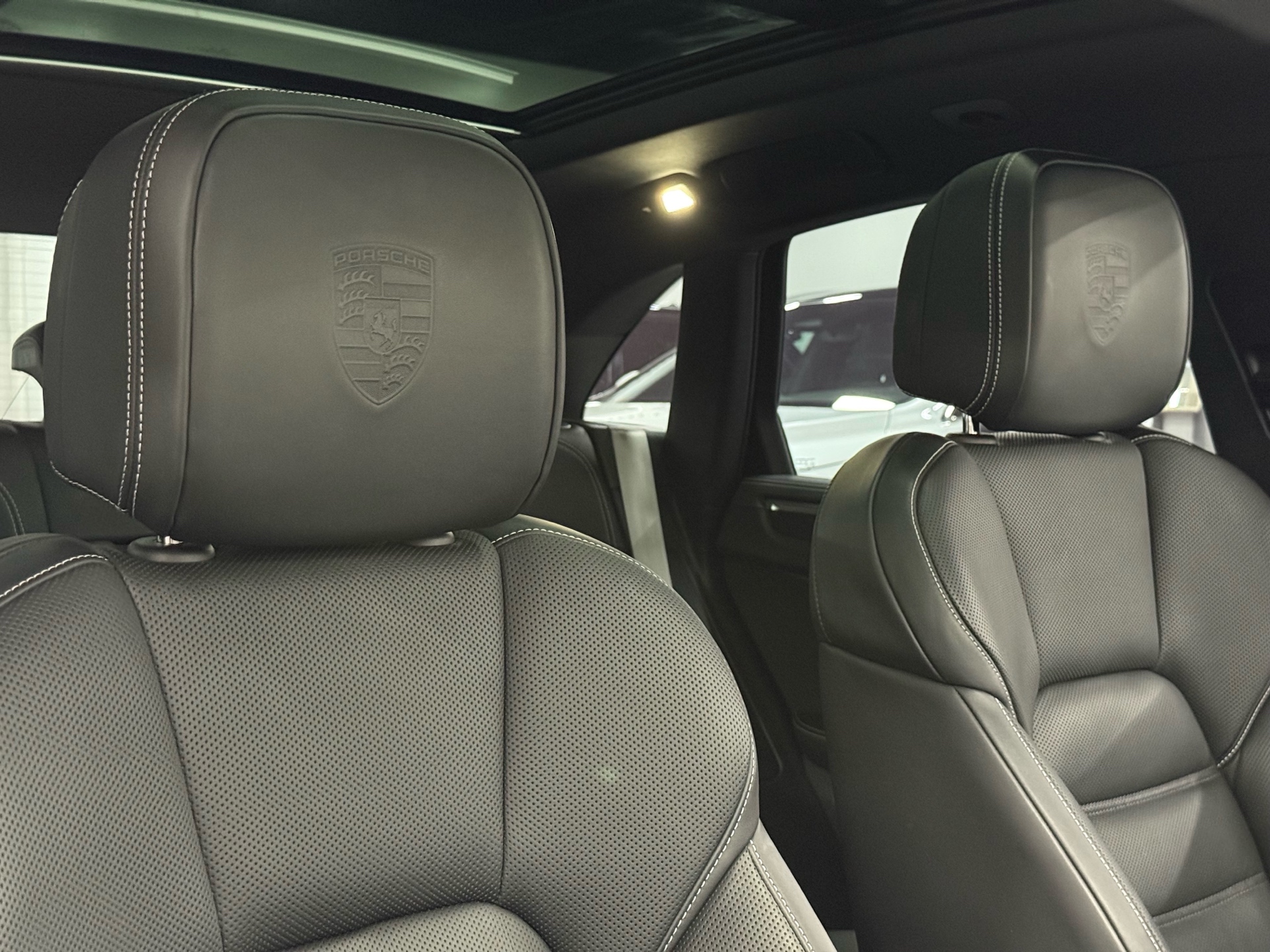2023 Porsche Macan T, Toronto, Cash
