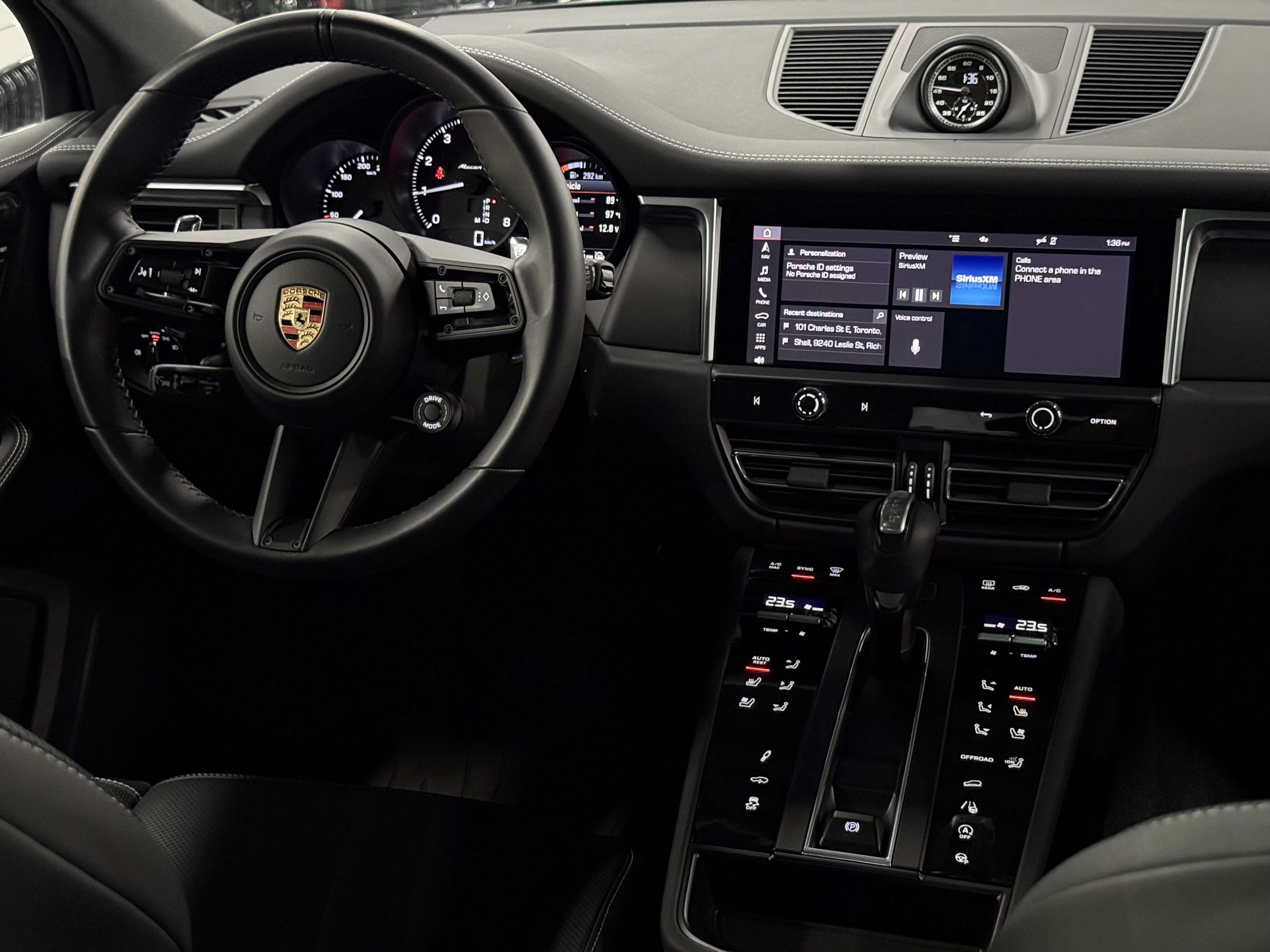 2023 Porsche Macan T, Toronto, Cash