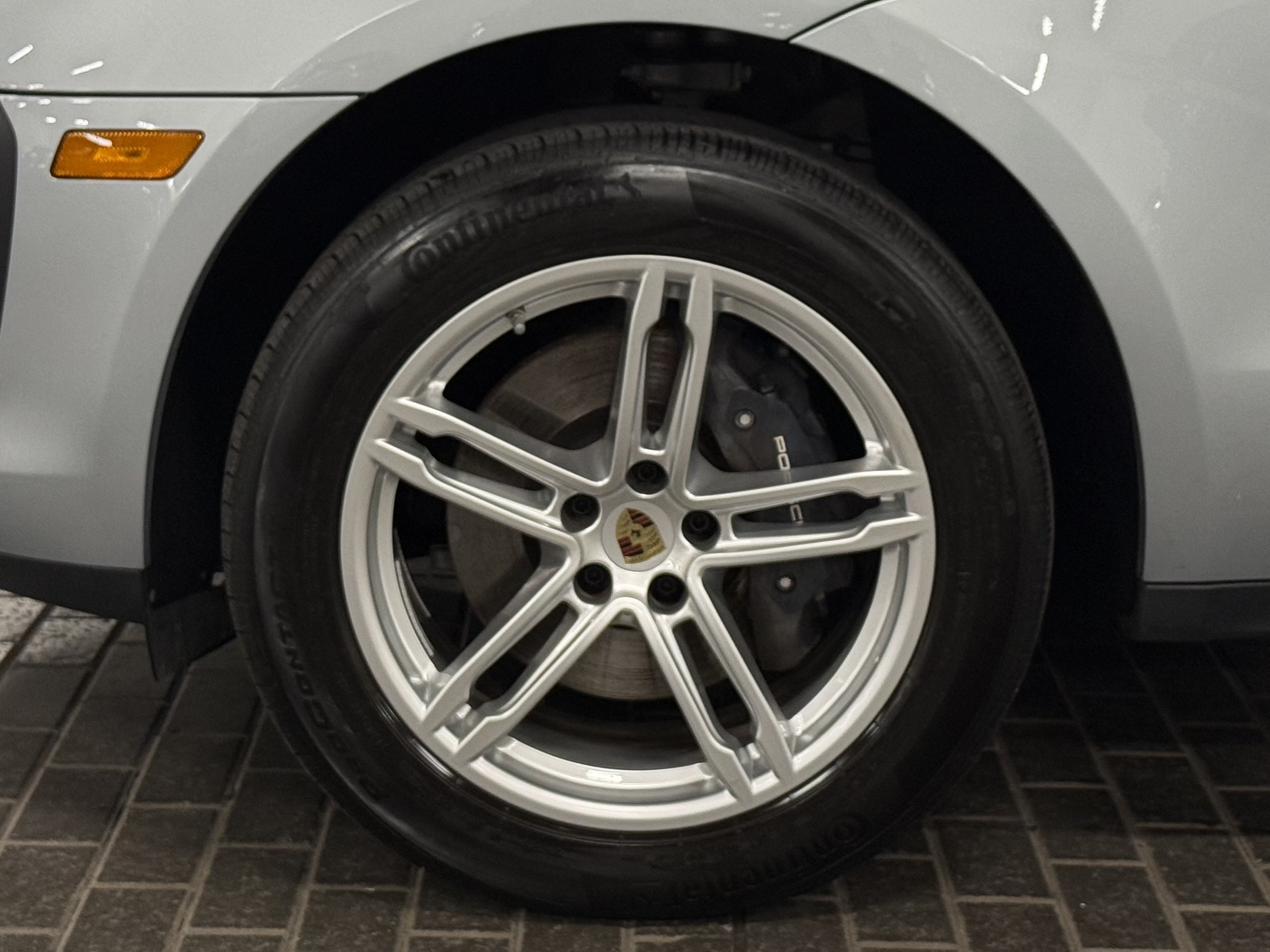 2023 Porsche Macan AWD, Toronto, Cash