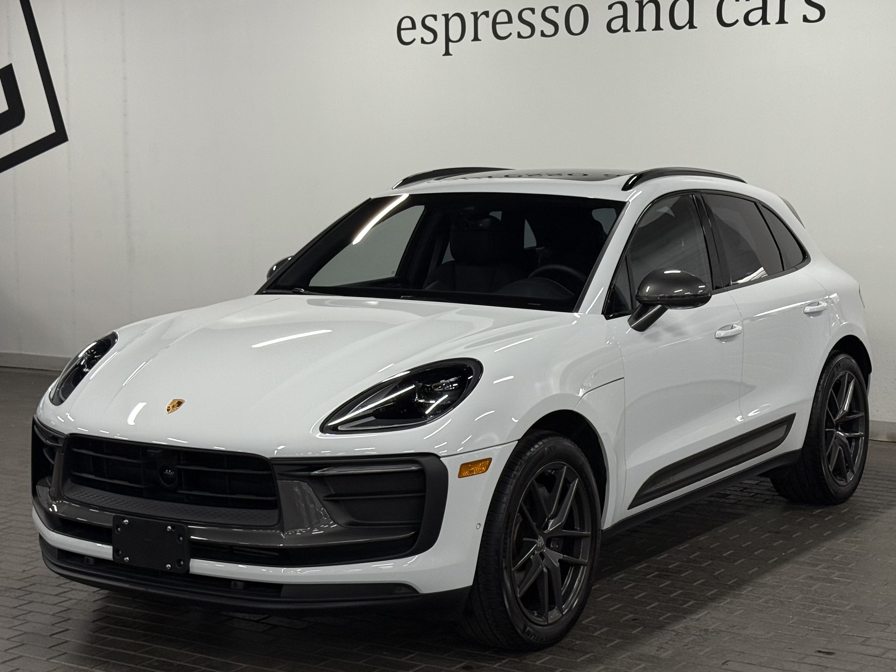 2023 Porsche Macan T, Toronto, Cash
