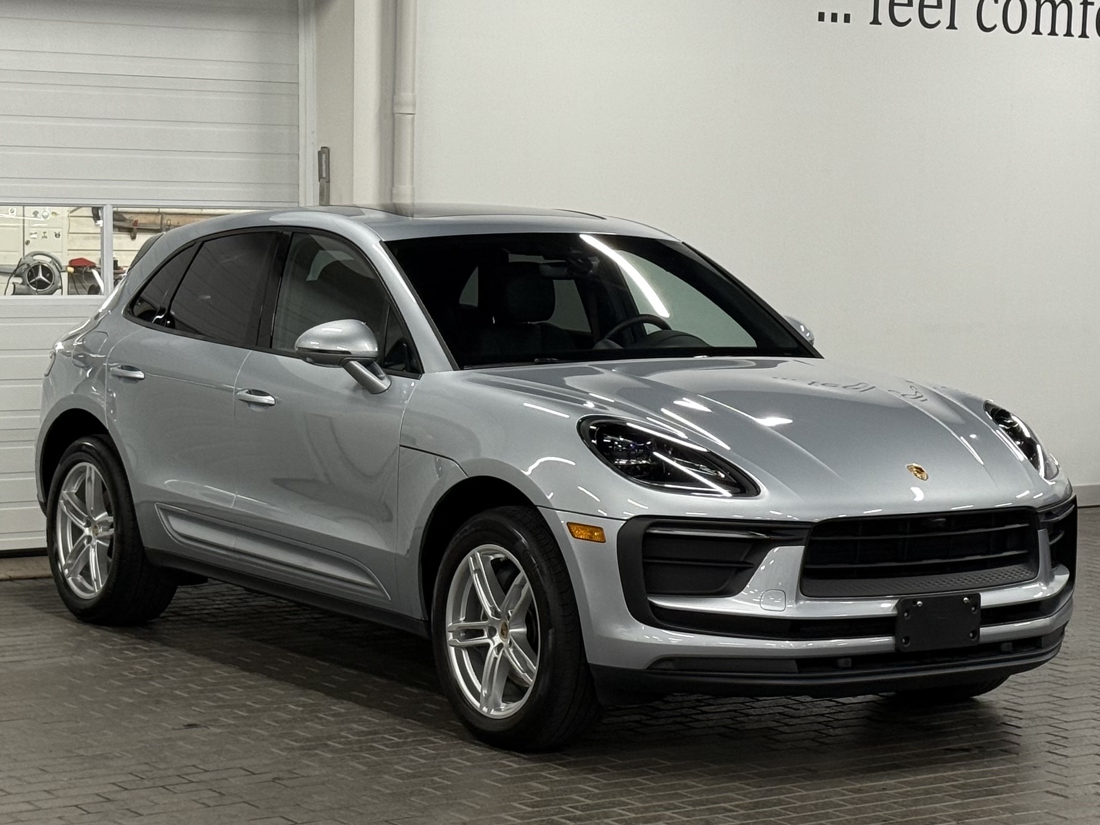 2023 Porsche Macan AWD, Toronto, Cash